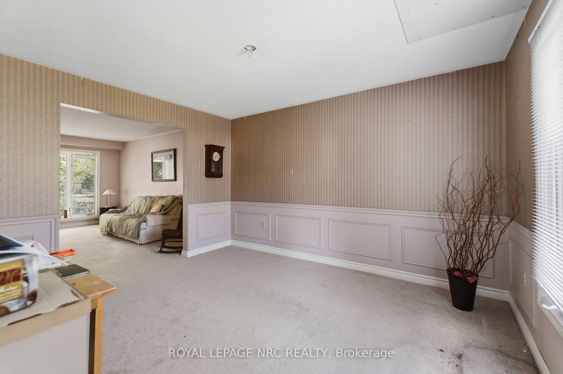 Photo 14 of 23 Woodside Square, Pelham, Fonthill — HOMEH