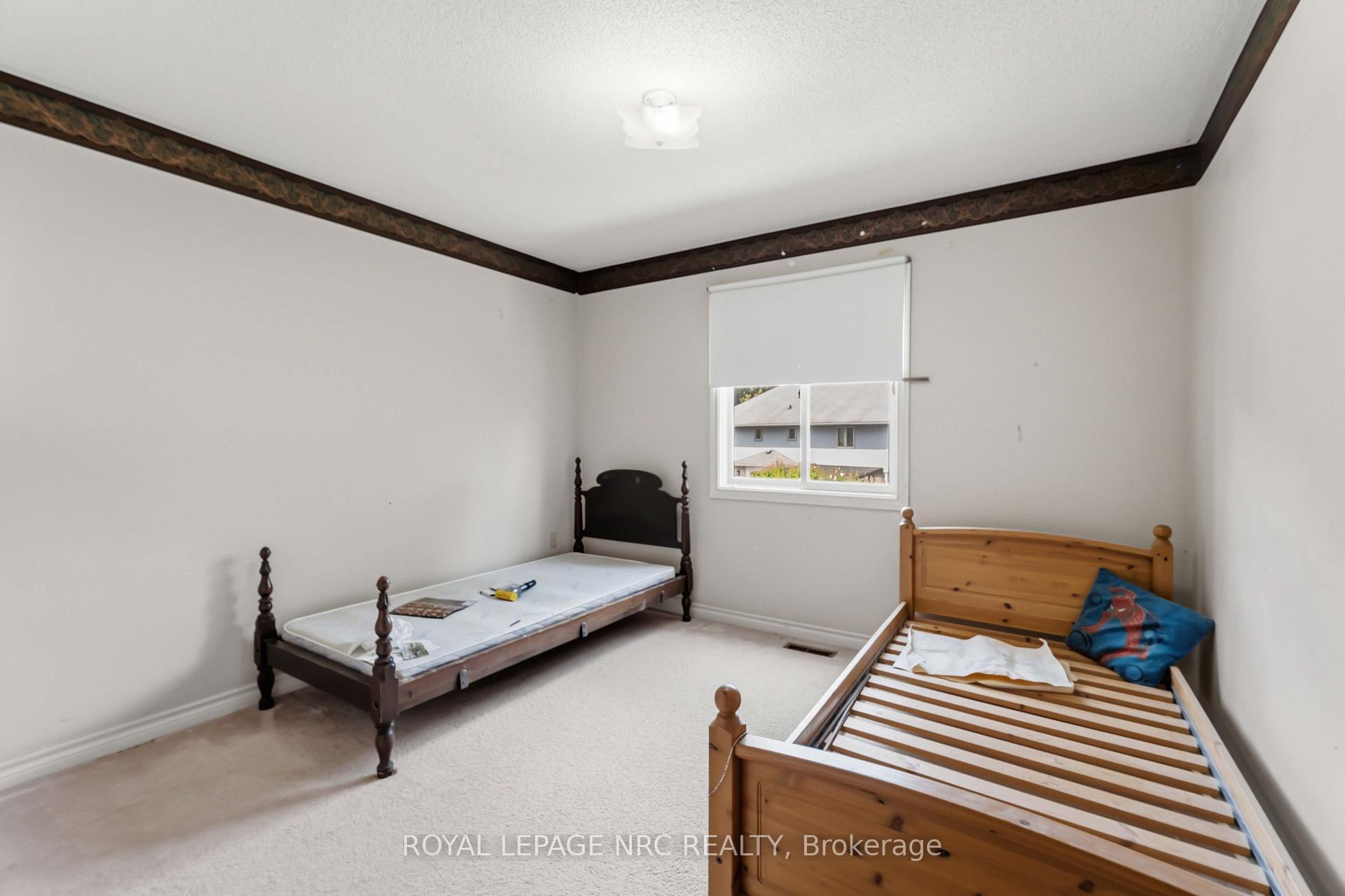 Photo 22 of 23 Woodside Square, Pelham, Fonthill — HOMEH