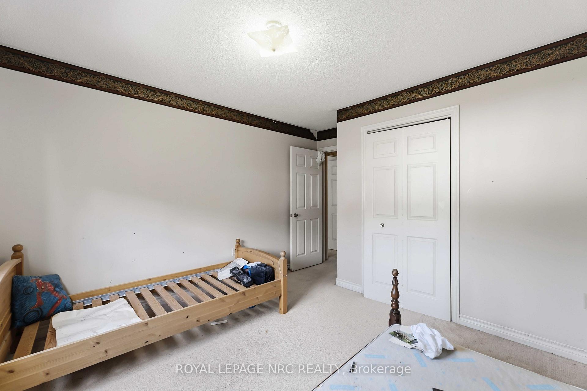 Photo 23 of 23 Woodside Square, Pelham, Fonthill — HOMEH