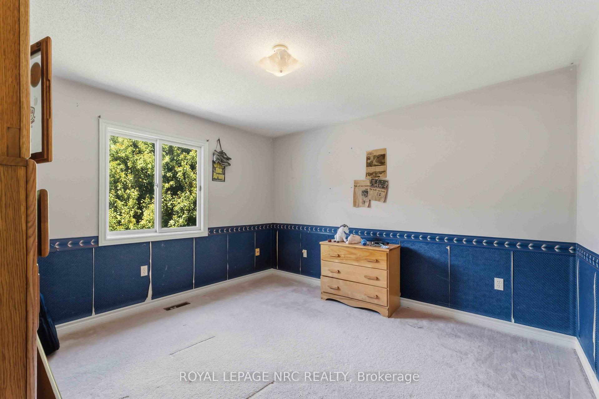 Photo 24 of 23 Woodside Square, Pelham, Fonthill — HOMEH