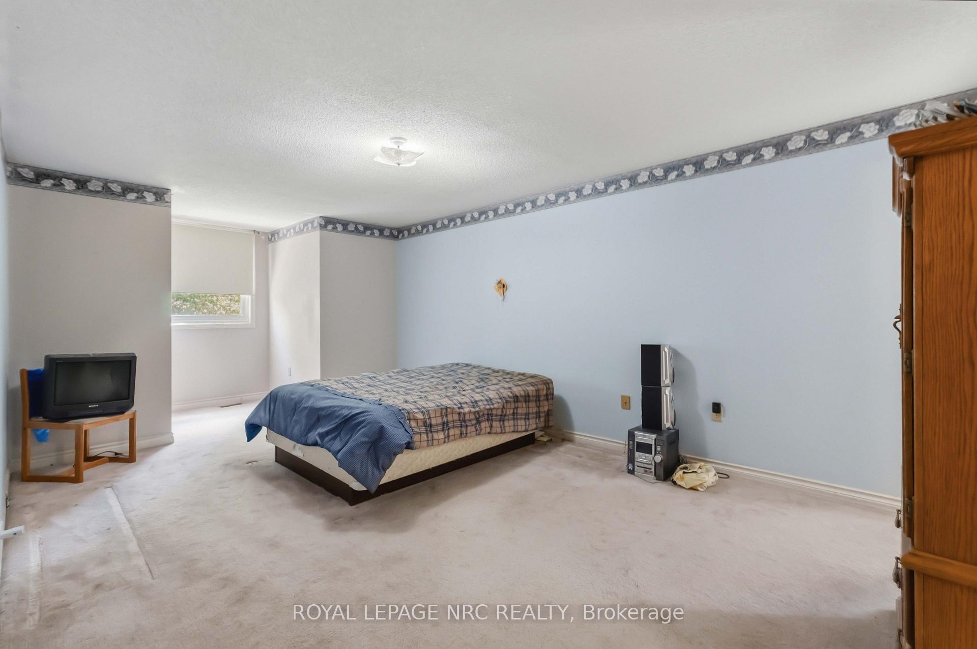 Photo 27 of 23 Woodside Square, Pelham, Fonthill — HOMEH
