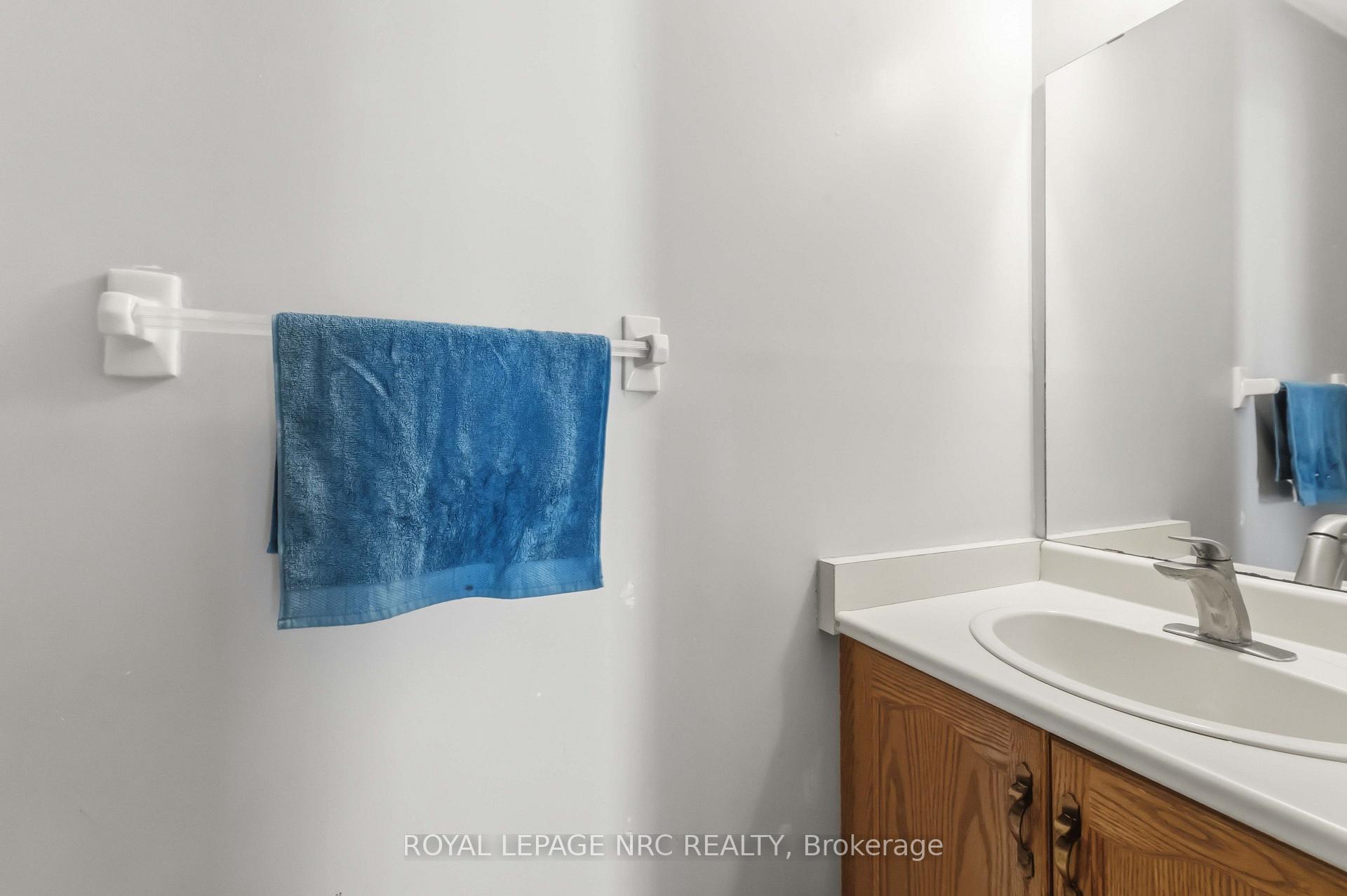 Photo 30 of 23 Woodside Square, Pelham, Fonthill — HOMEH