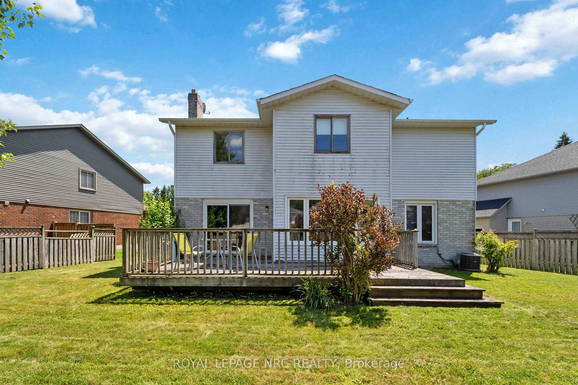 Photo 32 of 23 Woodside Square, Pelham, Fonthill — HOMEH