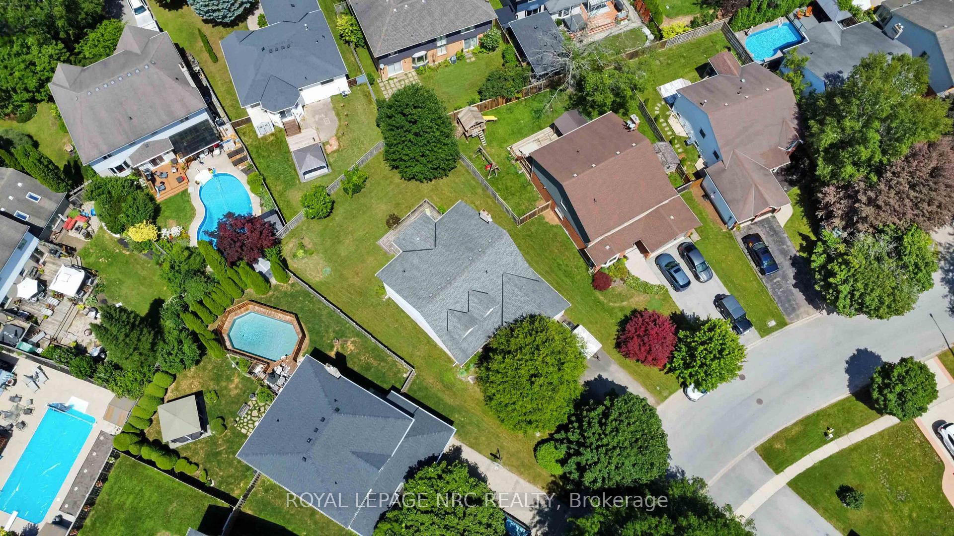 Photo 35 of 23 Woodside Square, Pelham, Fonthill — HOMEH