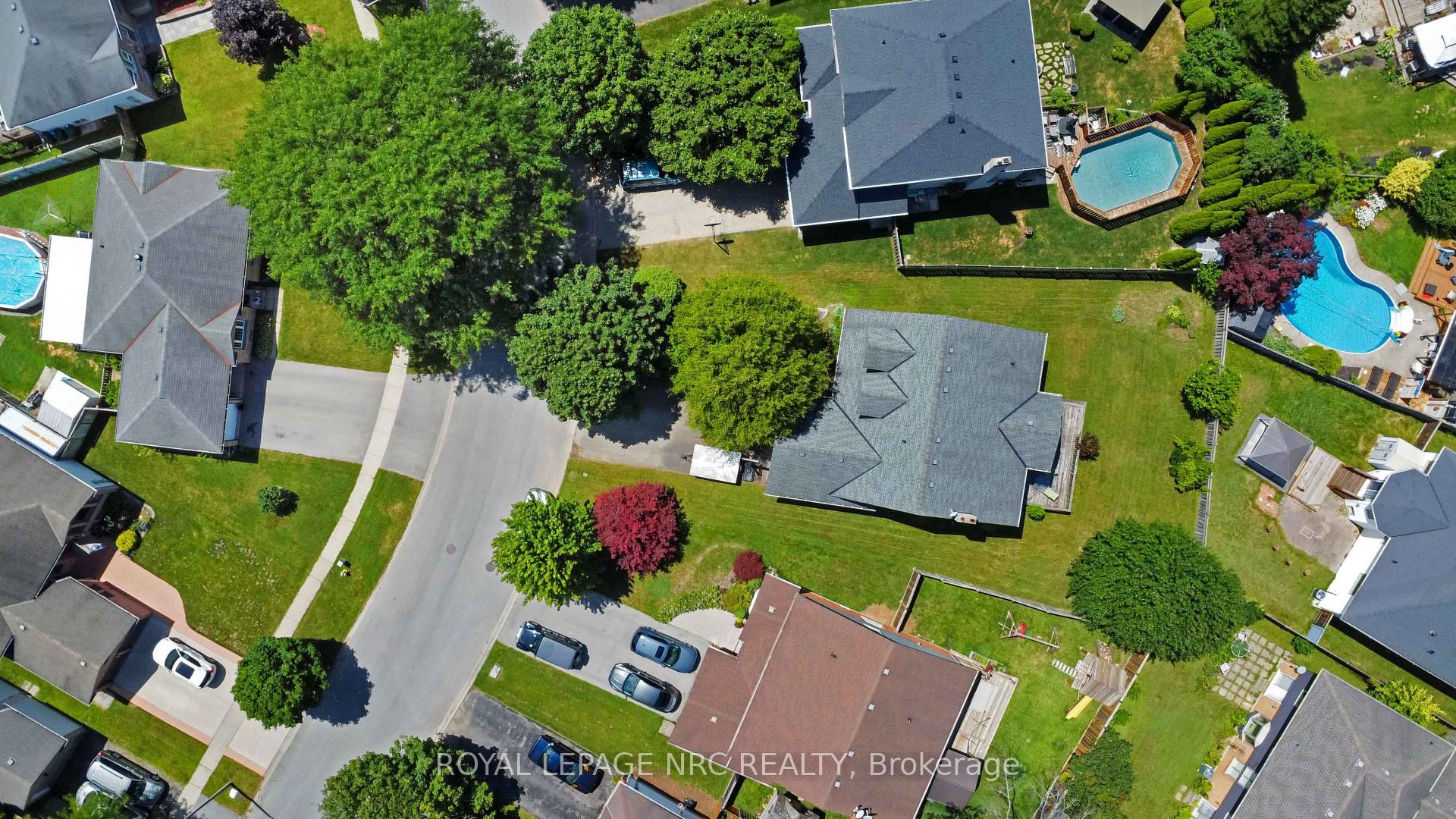 Photo 37 of 23 Woodside Square, Pelham, Fonthill — HOMEH