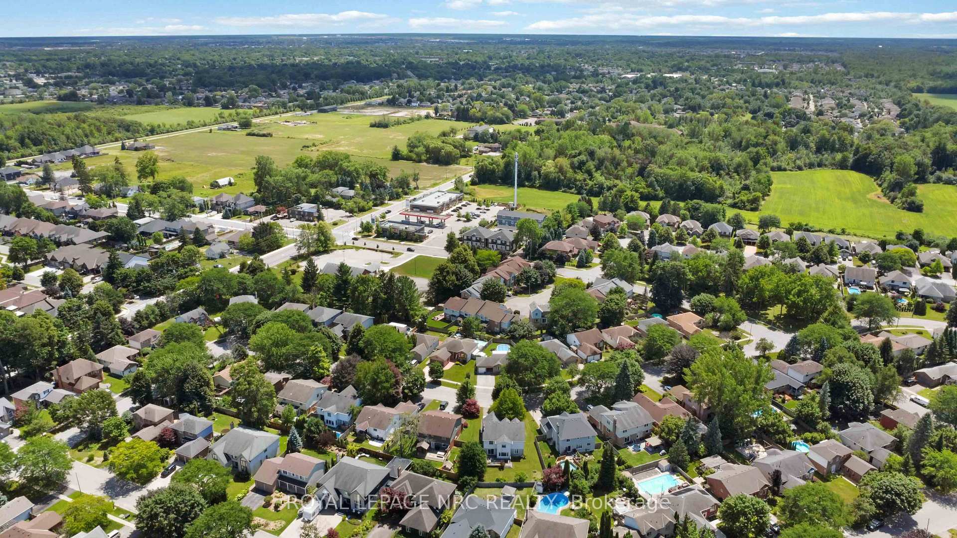 Photo 40 of 23 Woodside Square, Pelham, Fonthill — HOMEH