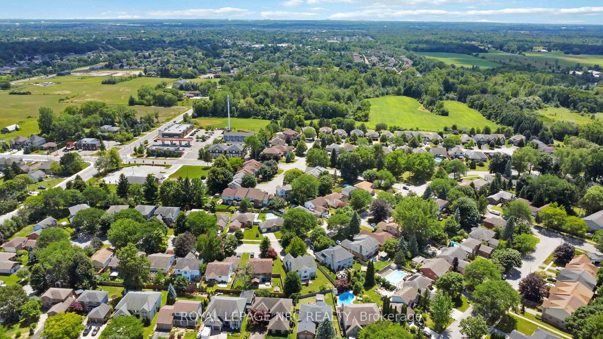 Photo 41 of 23 Woodside Square, Pelham, Fonthill — HOMEH