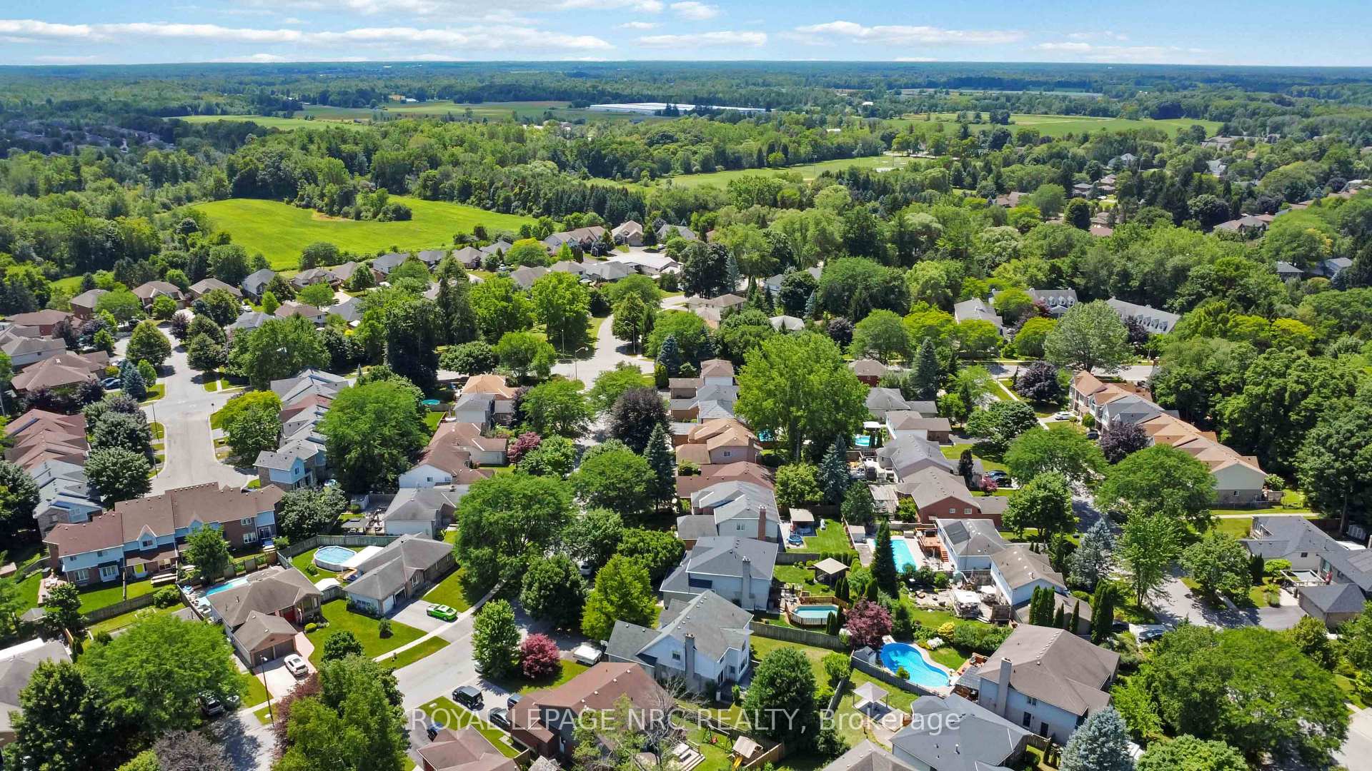 Photo 45 of 23 Woodside Square, Pelham, Fonthill — HOMEH