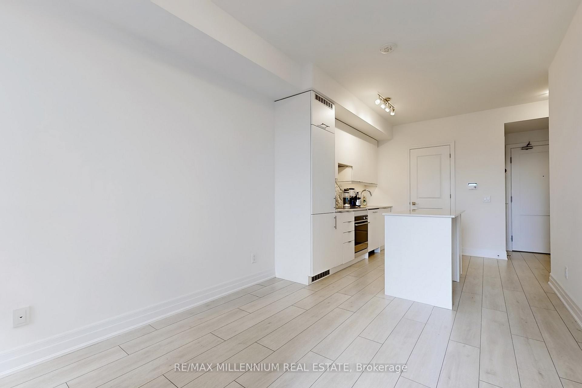 Photo 13 of Unit 807, 30 Elm Drive W, Mississauga, City Centre — HOMEH