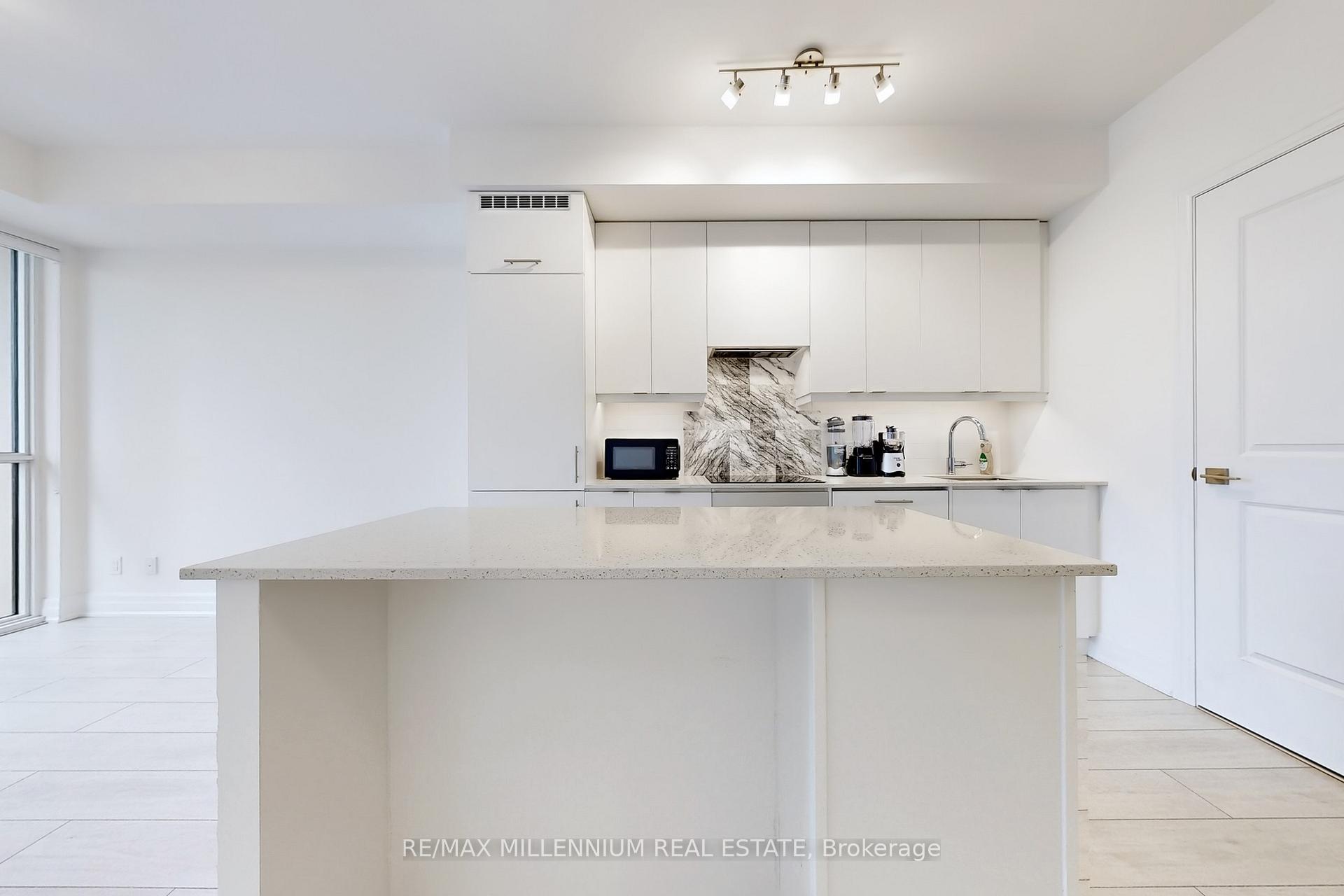 Photo 15 of Unit 807, 30 Elm Drive W, Mississauga, City Centre — HOMEH