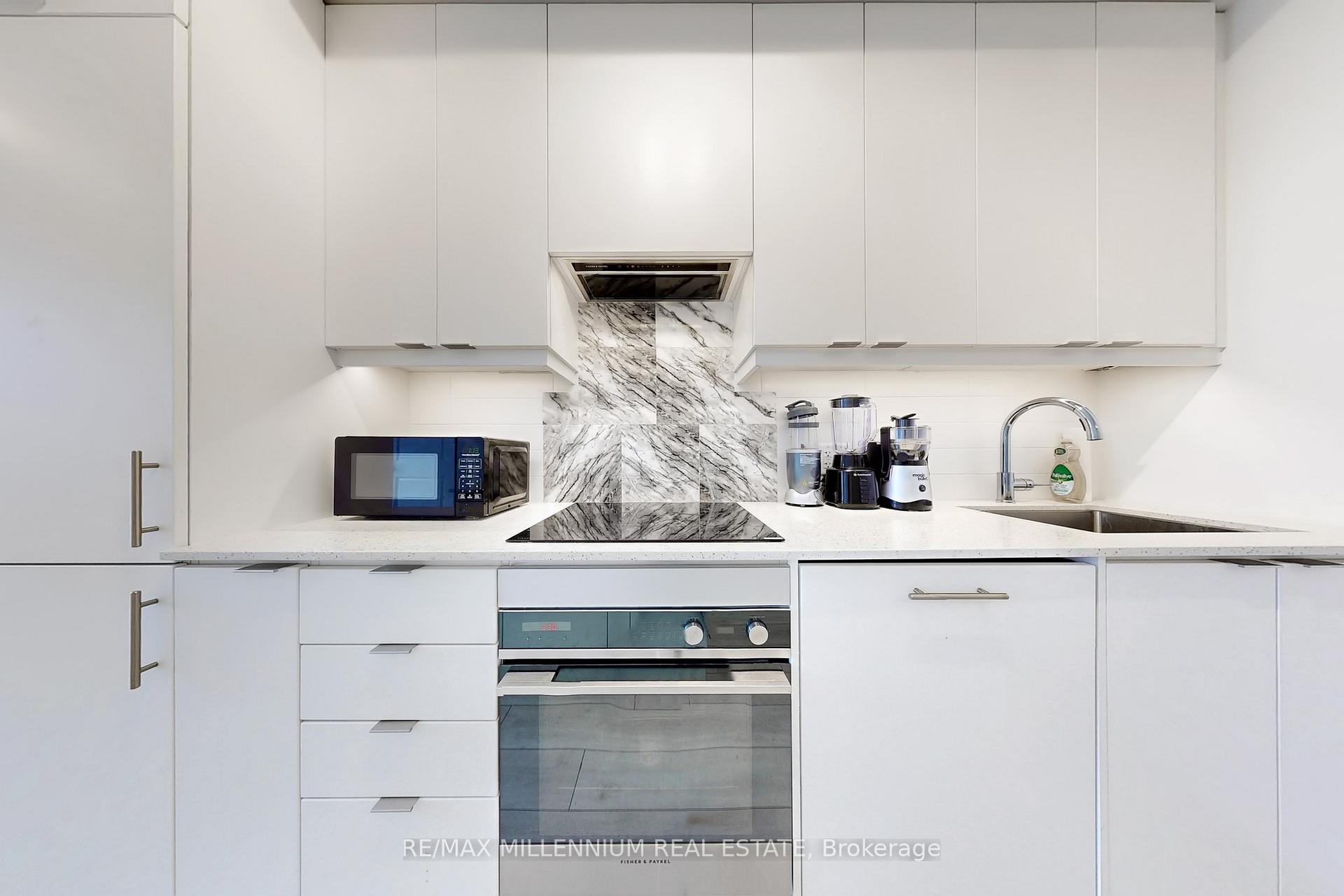 Photo 17 of Unit 807, 30 Elm Drive W, Mississauga, City Centre — HOMEH