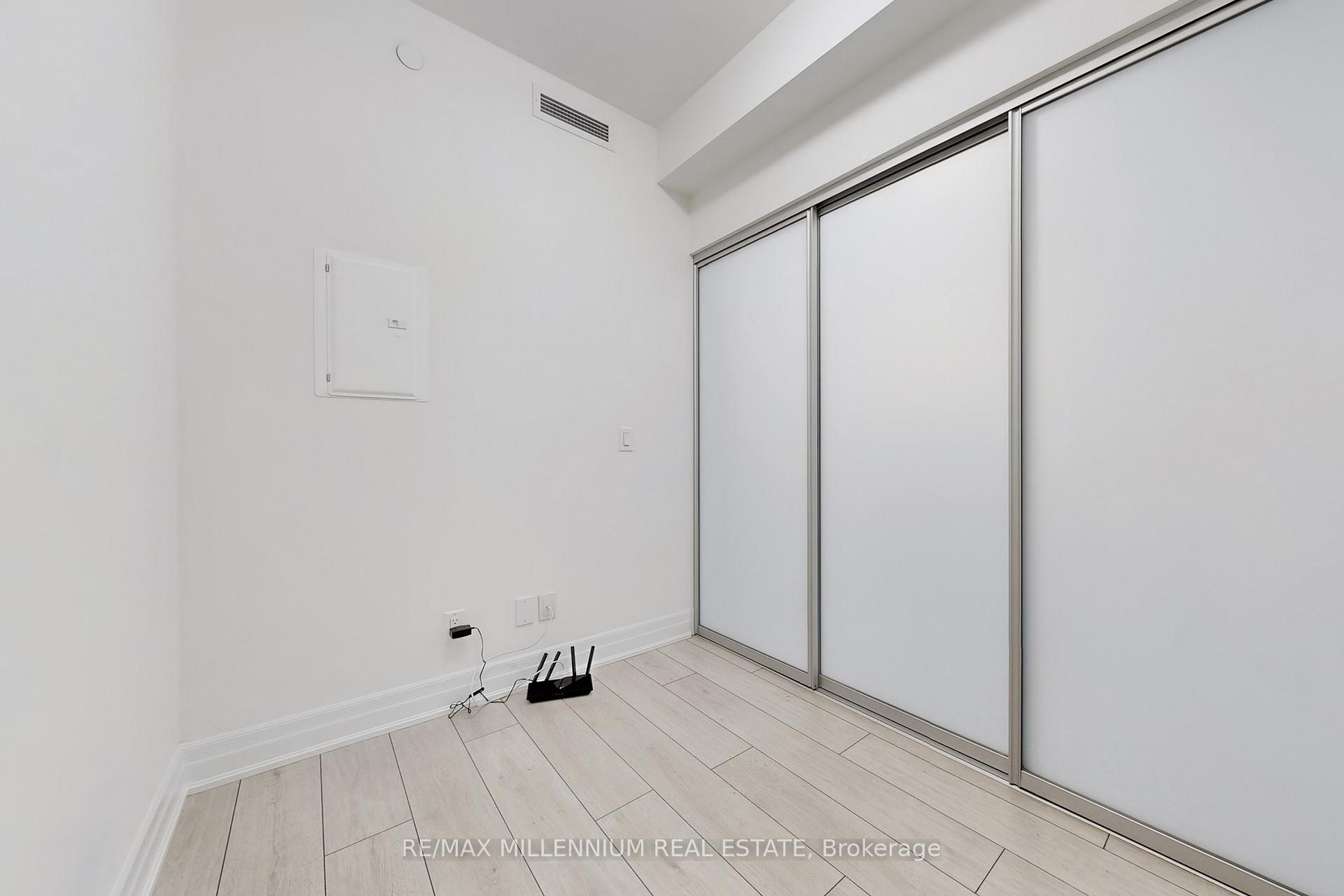 Photo 26 of Unit 807, 30 Elm Drive W, Mississauga, City Centre — HOMEH