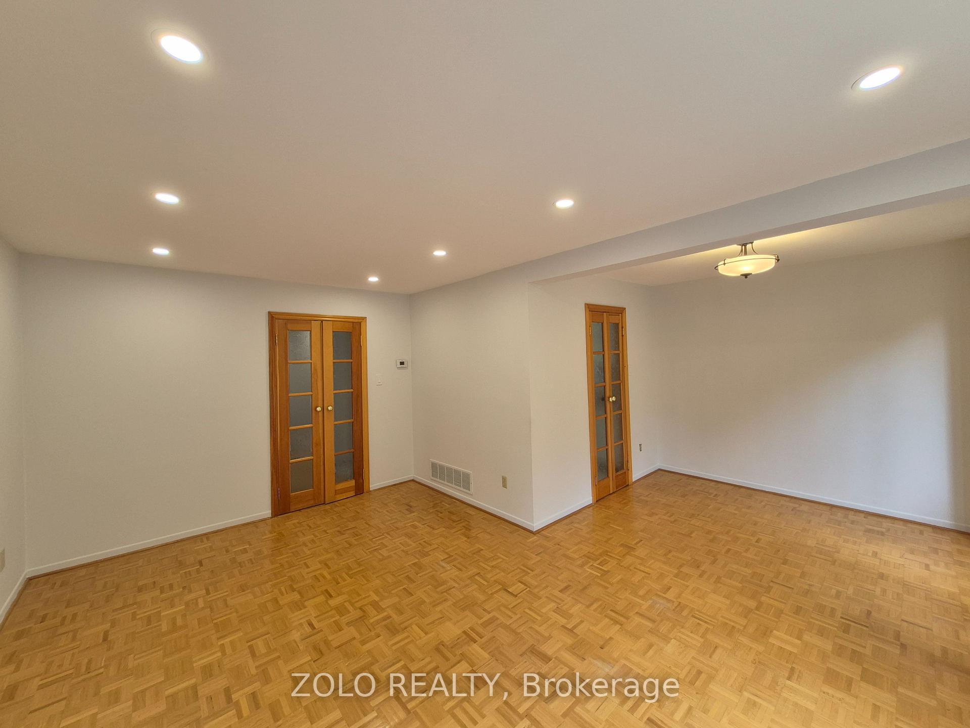 Photo 8 of 77 Colleen Street, Vaughan, Crestwood-Springfarm-Yorkhill — HOMEH