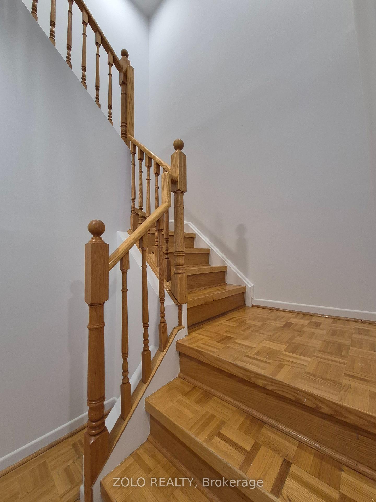 Photo 16 of 77 Colleen Street, Vaughan, Crestwood-Springfarm-Yorkhill — HOMEH