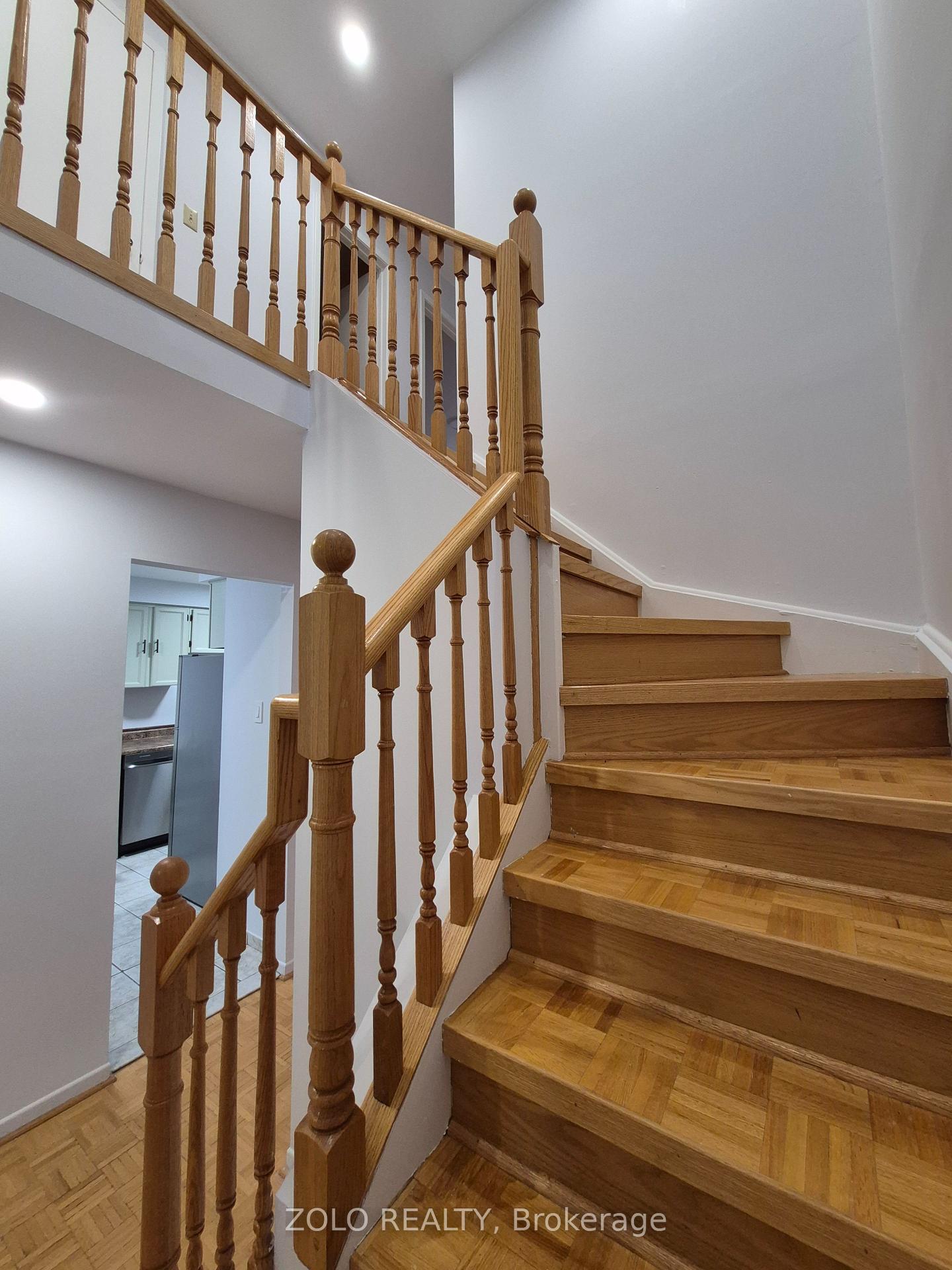 Photo 17 of 77 Colleen Street, Vaughan, Crestwood-Springfarm-Yorkhill — HOMEH