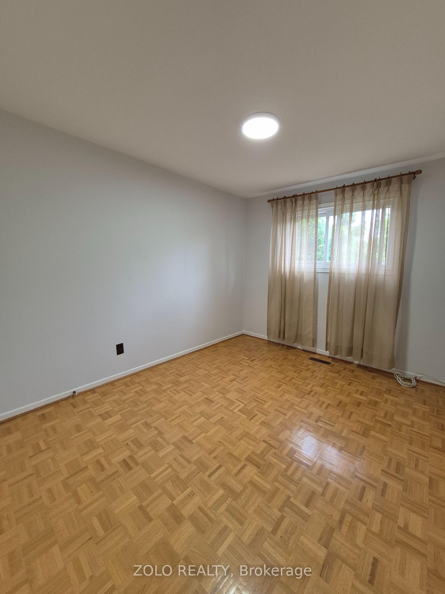 Photo 20 of 77 Colleen Street, Vaughan, Crestwood-Springfarm-Yorkhill — HOMEH