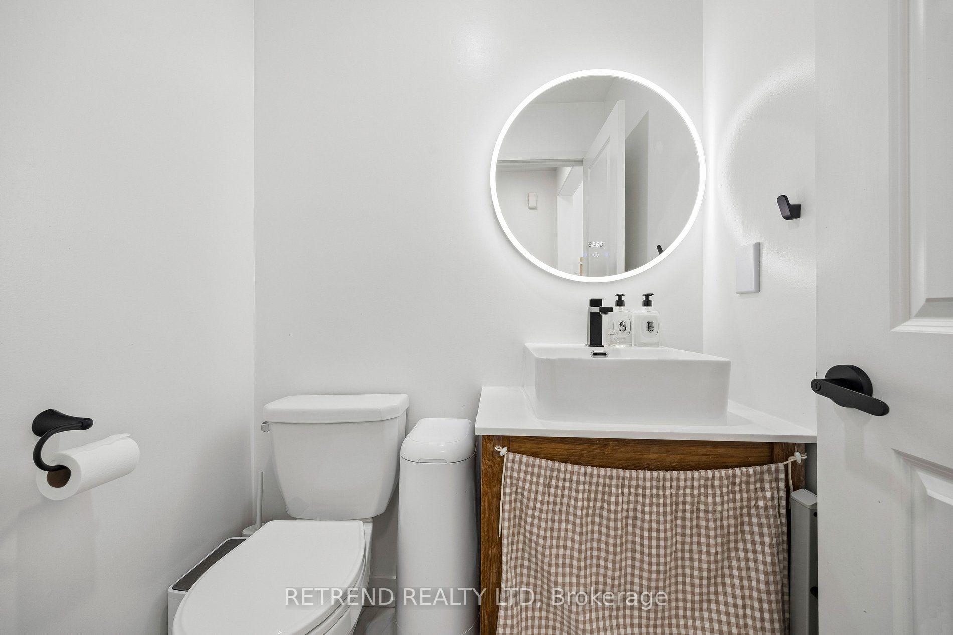 Photo 19 of 192 Salterton Circle, Vaughan, Rural Vaughan — HOMEH