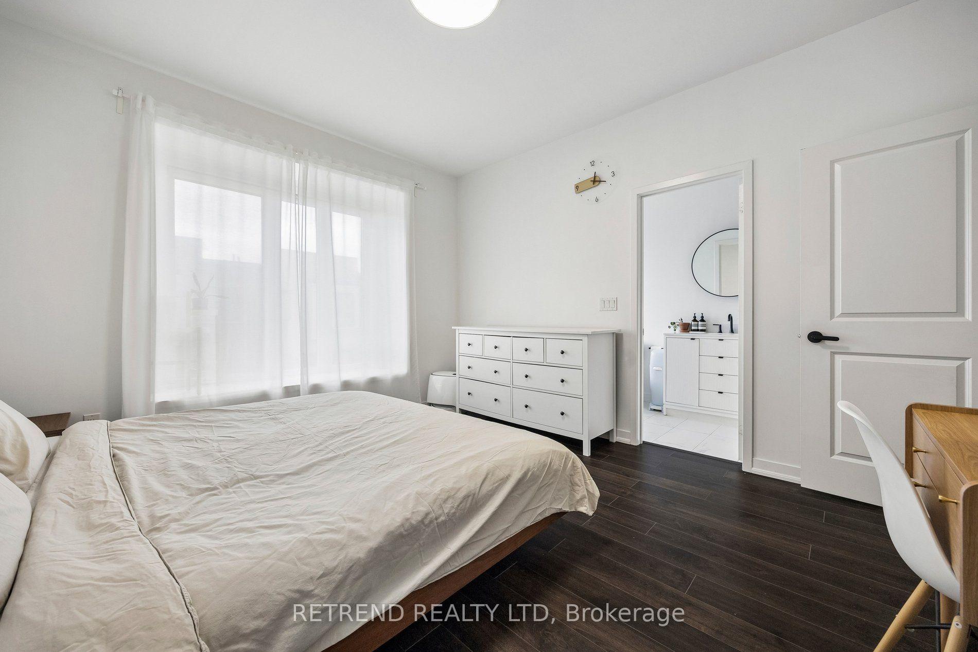 Photo 24 of 192 Salterton Circle, Vaughan, Rural Vaughan — HOMEH
