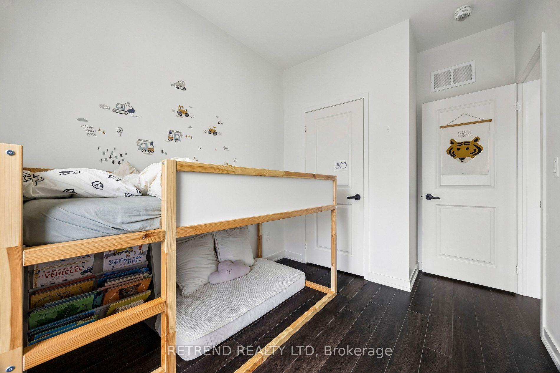 Photo 32 of 192 Salterton Circle, Vaughan, Rural Vaughan — HOMEH