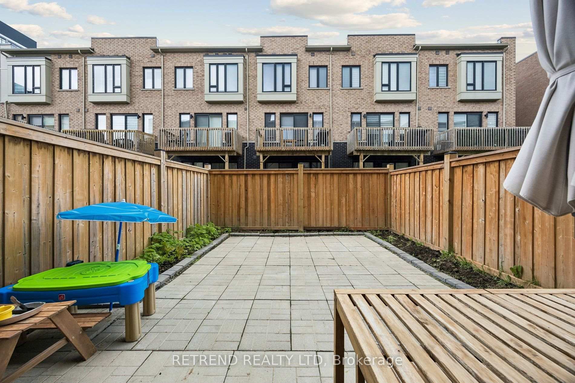 Photo 41 of 192 Salterton Circle, Vaughan, Rural Vaughan — HOMEH