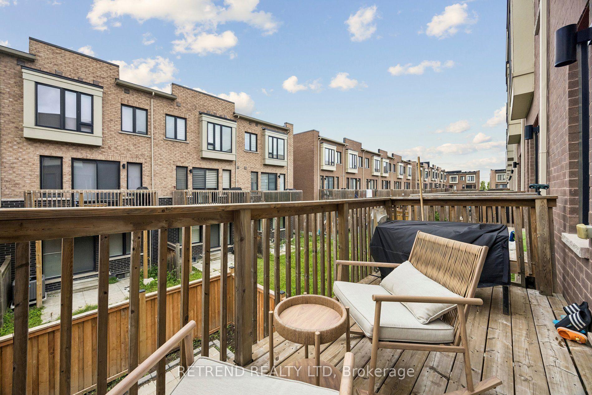 Photo 44 of 192 Salterton Circle, Vaughan, Rural Vaughan — HOMEH