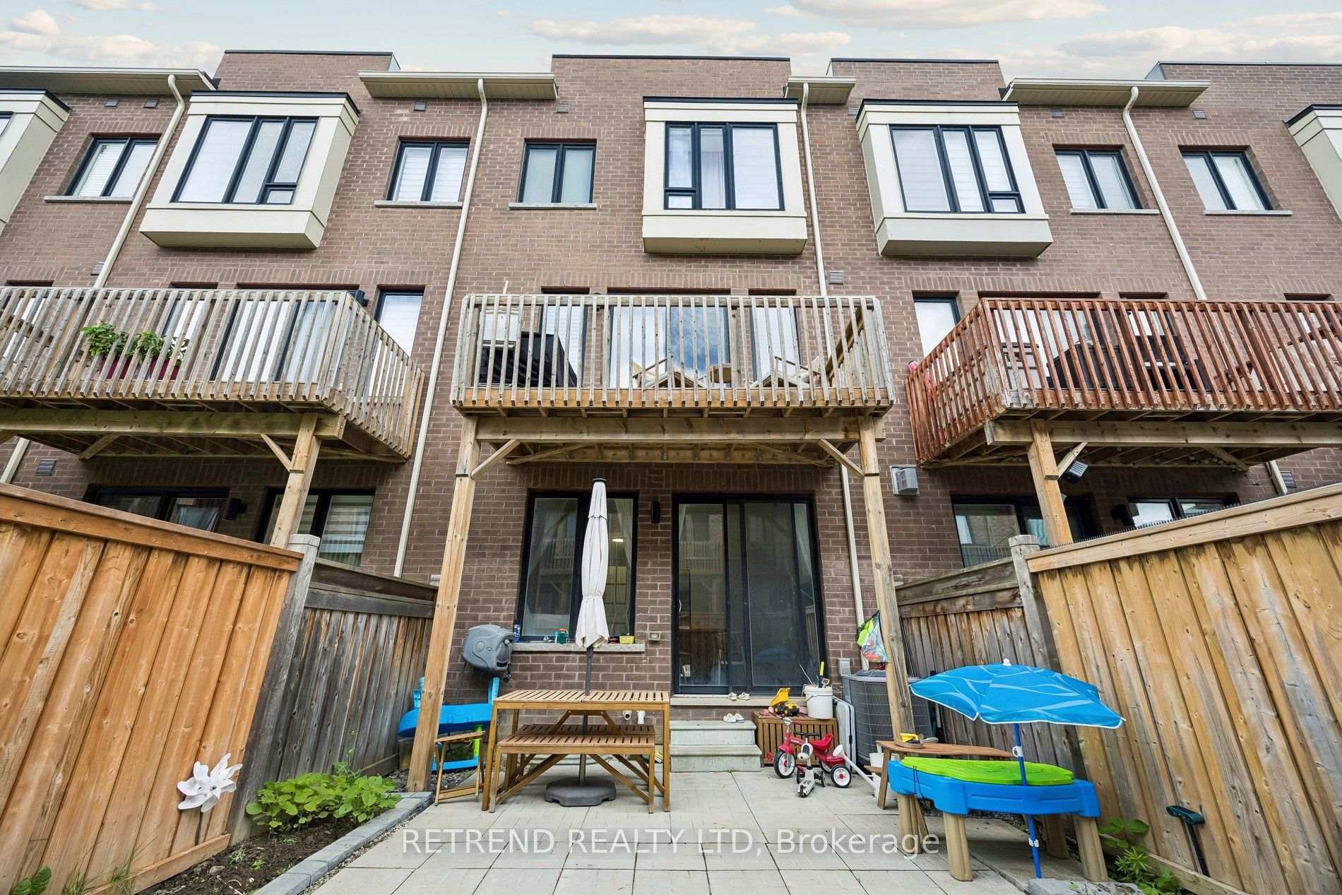 Photo 46 of 192 Salterton Circle, Vaughan, Rural Vaughan — HOMEH
