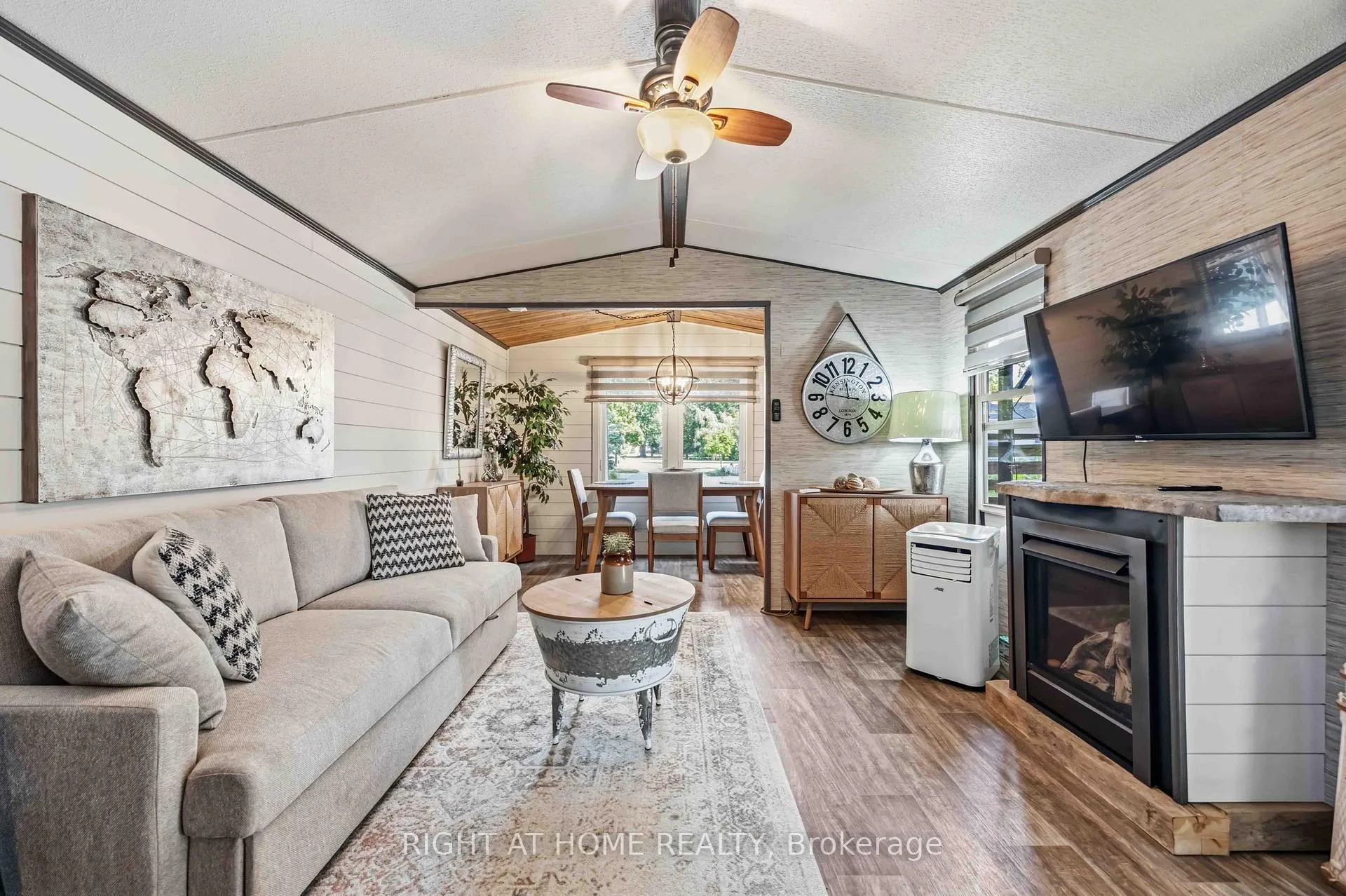 Photo 14 of 2891 Old Lakeshore Road, Sarnia — HOMEH