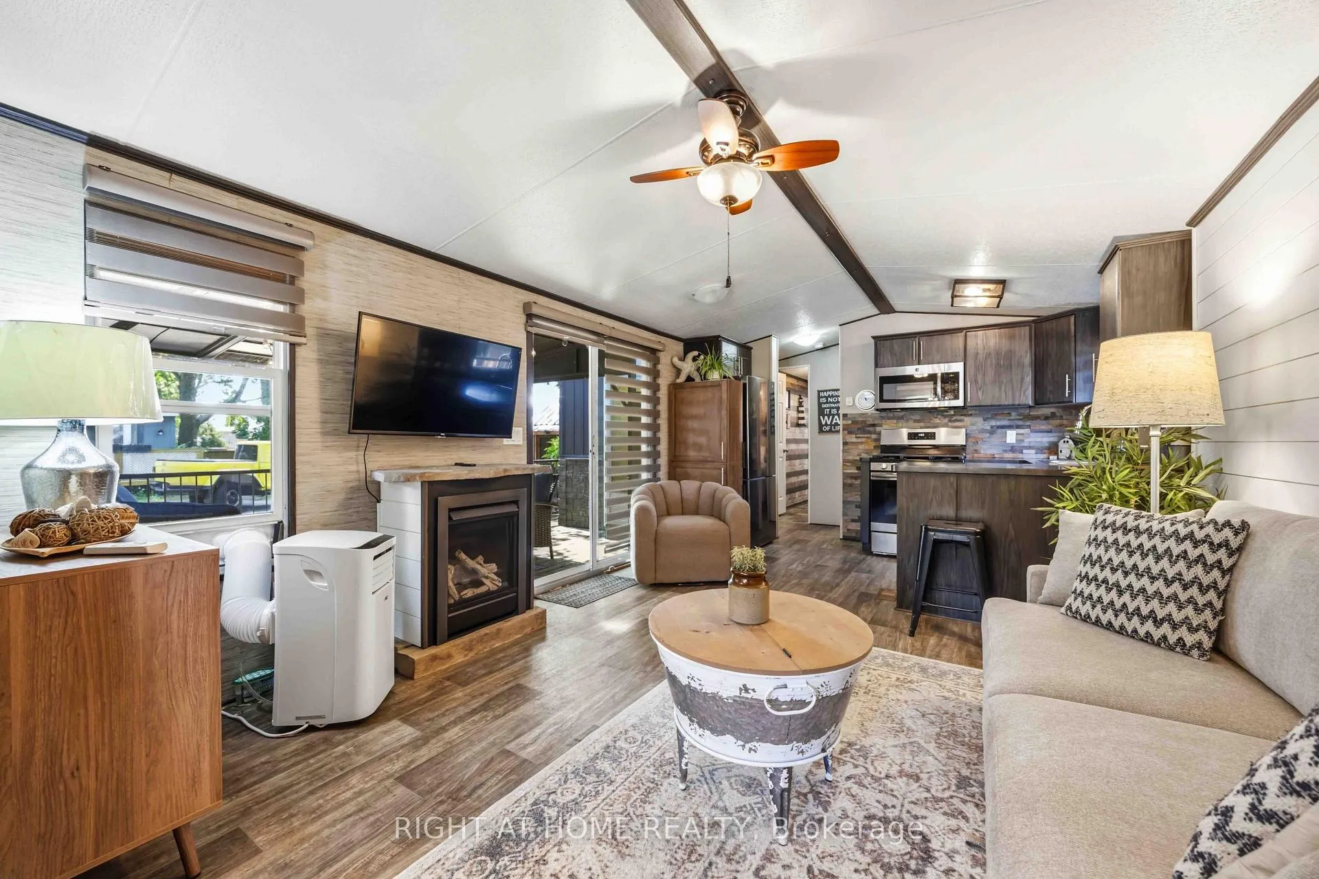 Photo 21 of 2891 Old Lakeshore Road, Sarnia — HOMEH