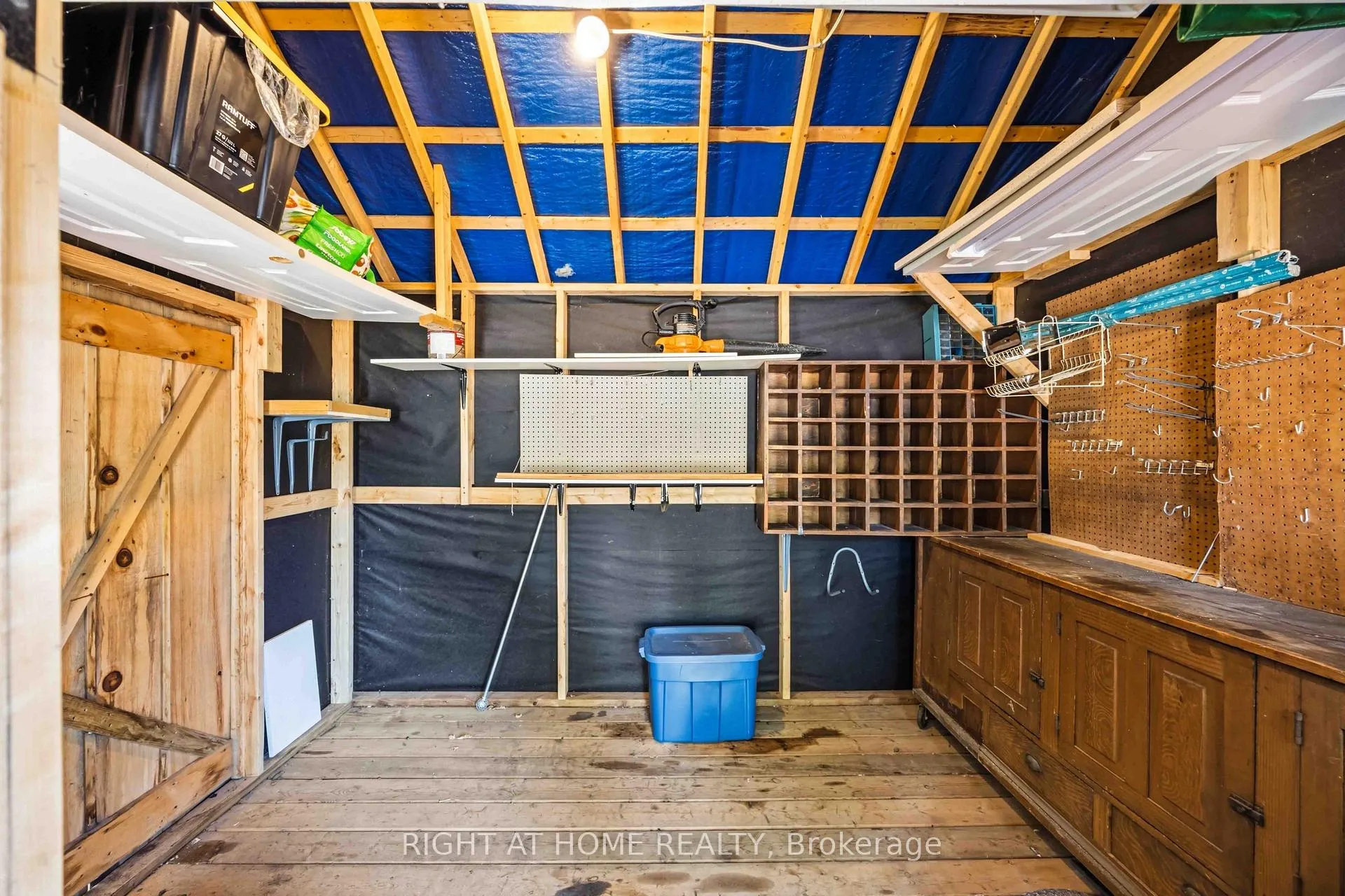 Photo 42 of 2891 Old Lakeshore Road, Sarnia — HOMEH