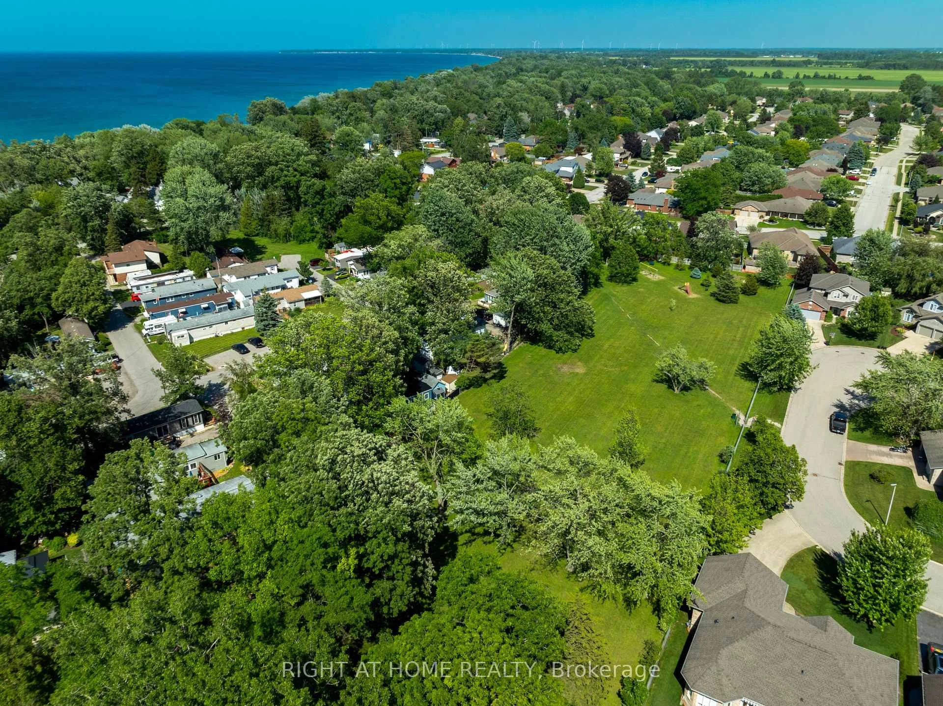 Photo 49 of 2891 Old Lakeshore Road, Sarnia — HOMEH