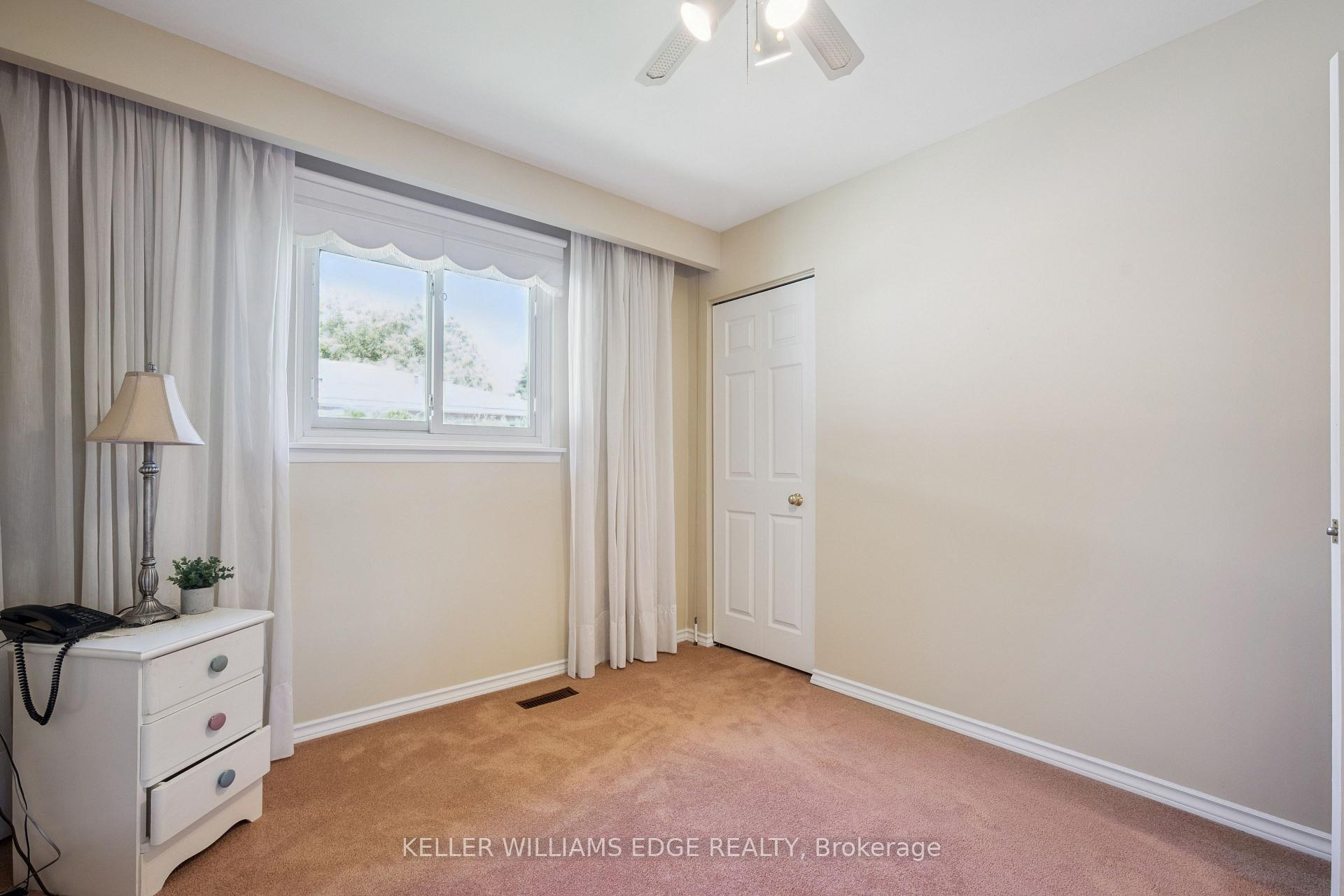 Photo 20 of 45 Milverton Close, Hamilton, Waterdown — HOMEH