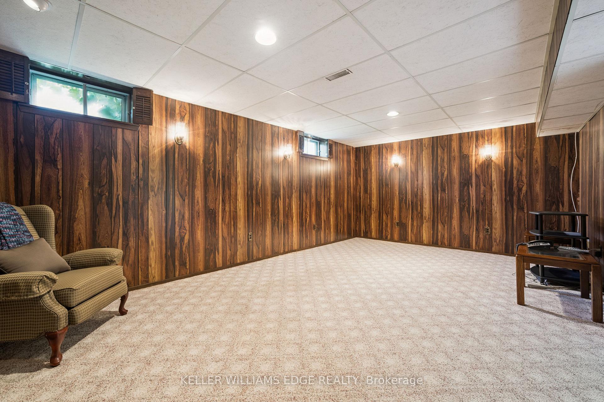 Photo 27 of 45 Milverton Close, Hamilton, Waterdown — HOMEH
