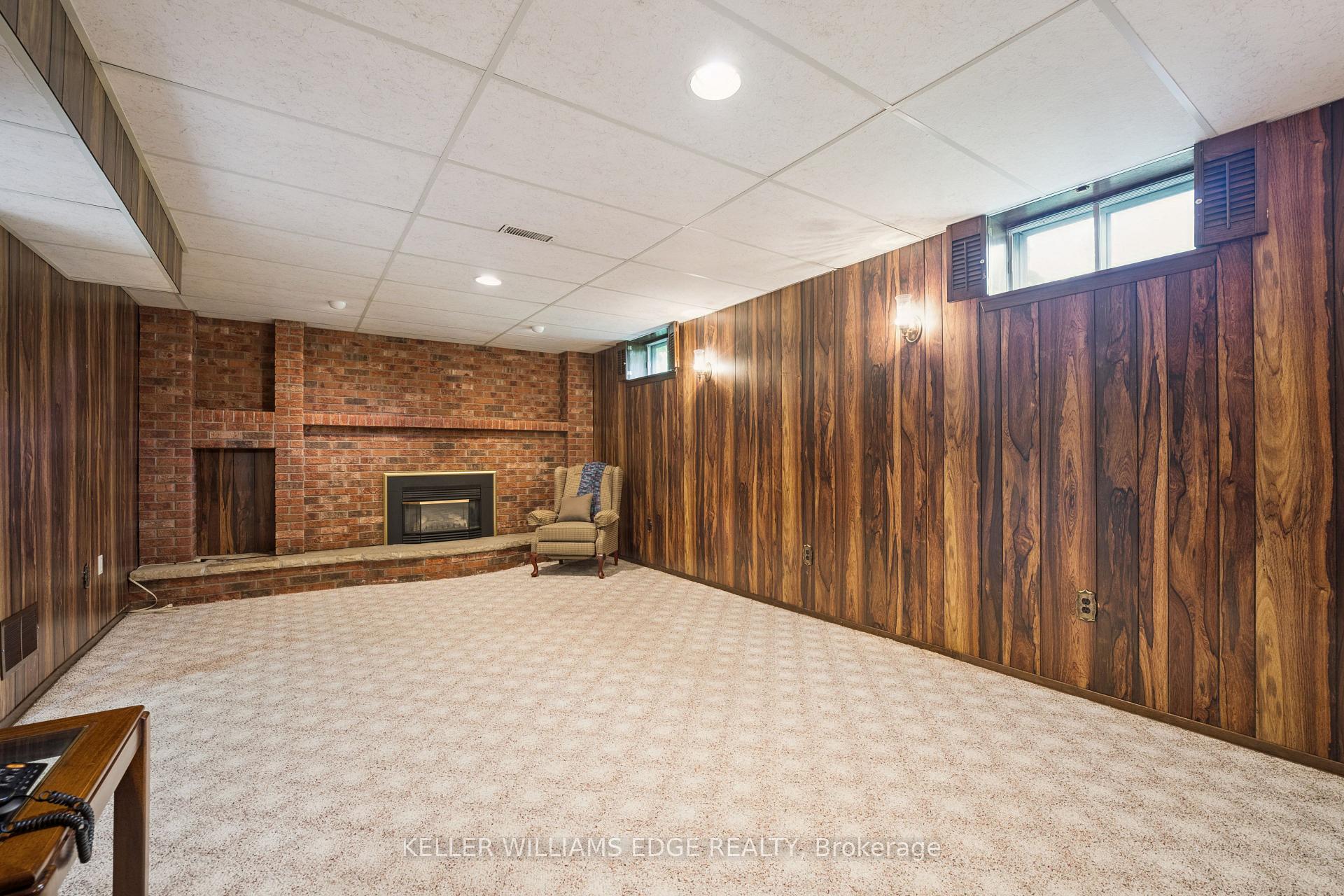 Photo 29 of 45 Milverton Close, Hamilton, Waterdown — HOMEH