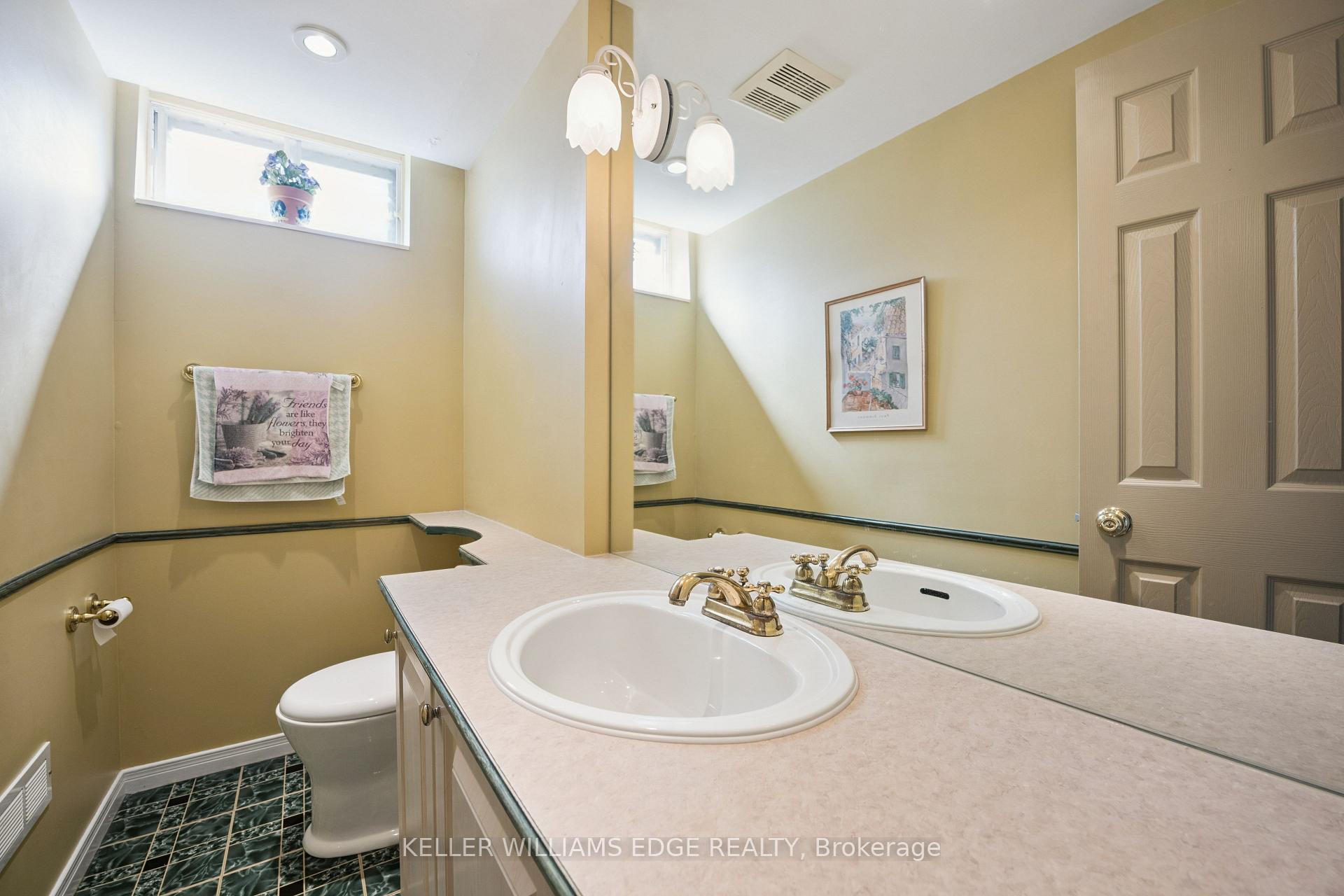 Photo 30 of 45 Milverton Close, Hamilton, Waterdown — HOMEH