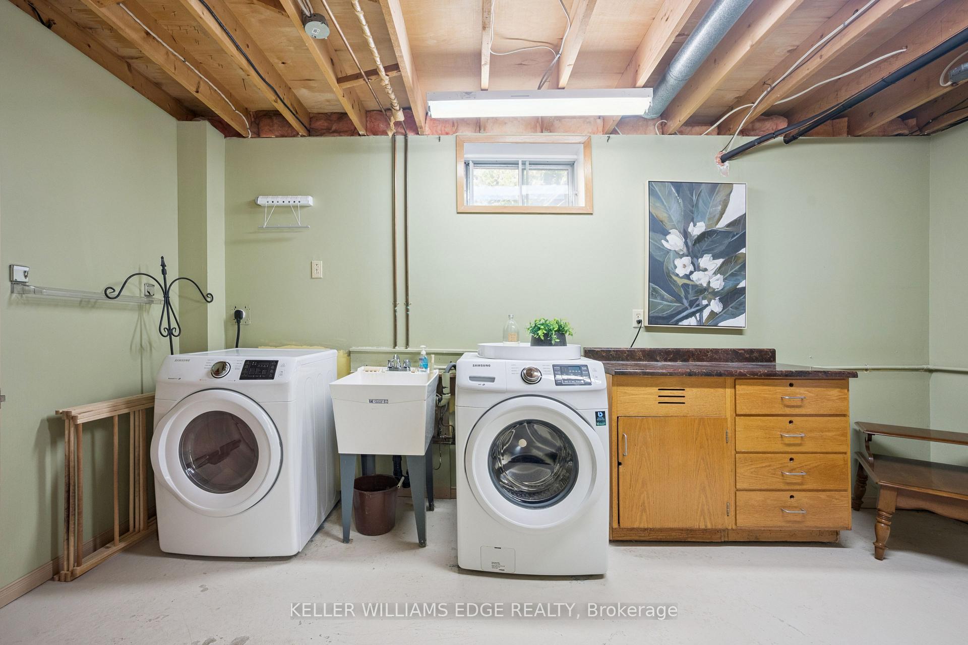 Photo 31 of 45 Milverton Close, Hamilton, Waterdown — HOMEH