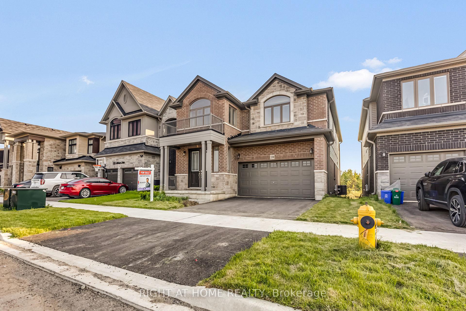 Photo 1 of 330 Gillespie Drive, Brantford, North Ward — HOMEH