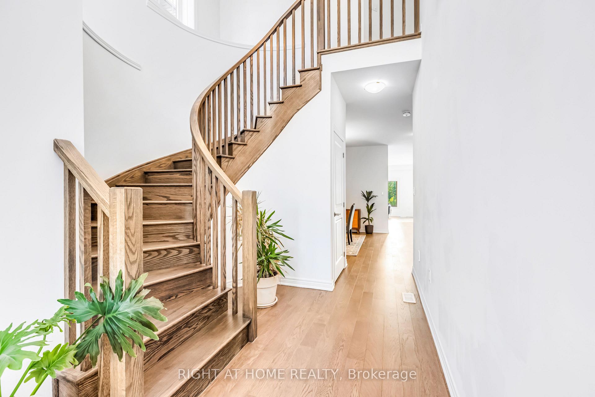 Photo 10 of 330 Gillespie Drive, Brantford, North Ward — HOMEH