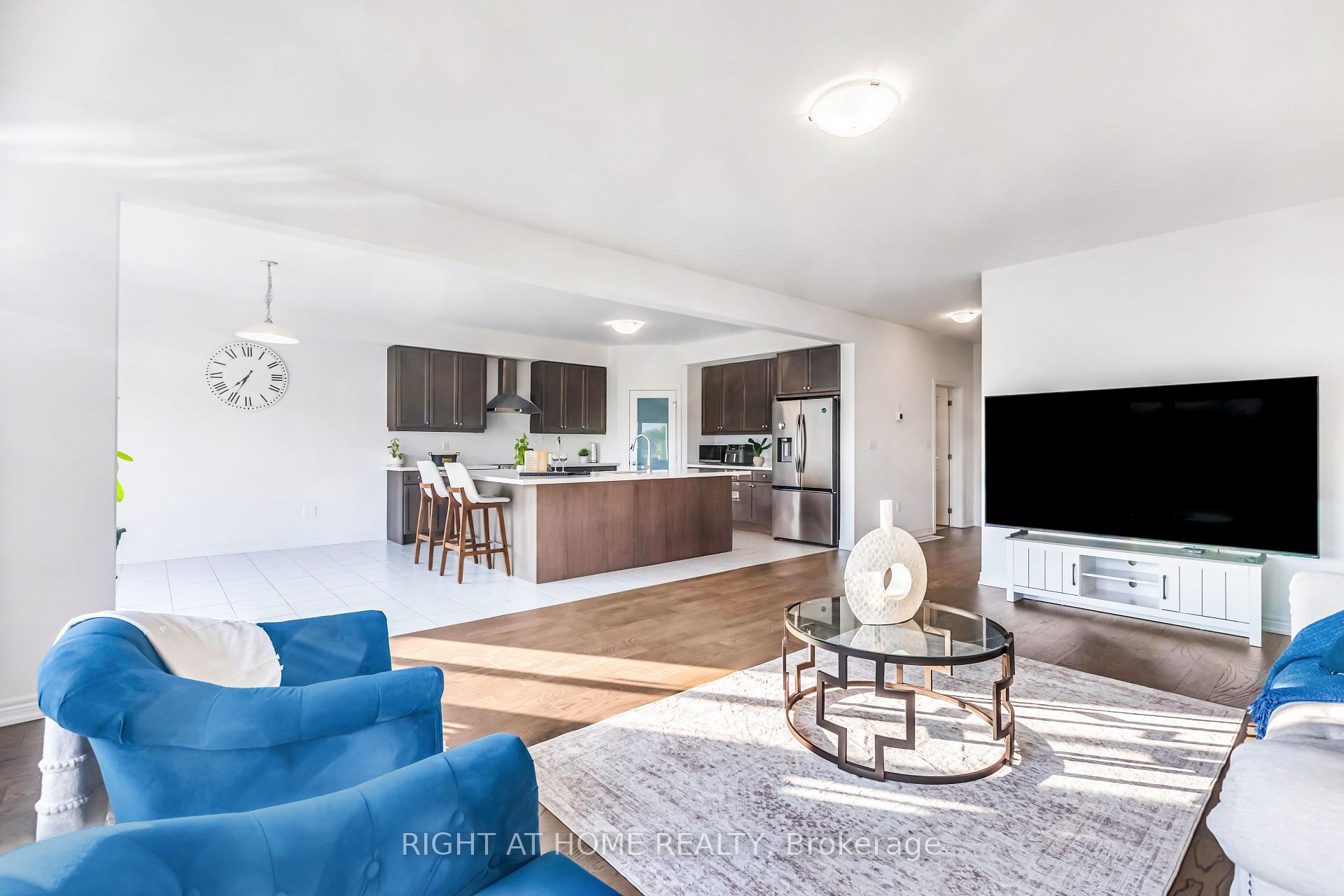Photo 13 of 330 Gillespie Drive, Brantford, North Ward — HOMEH