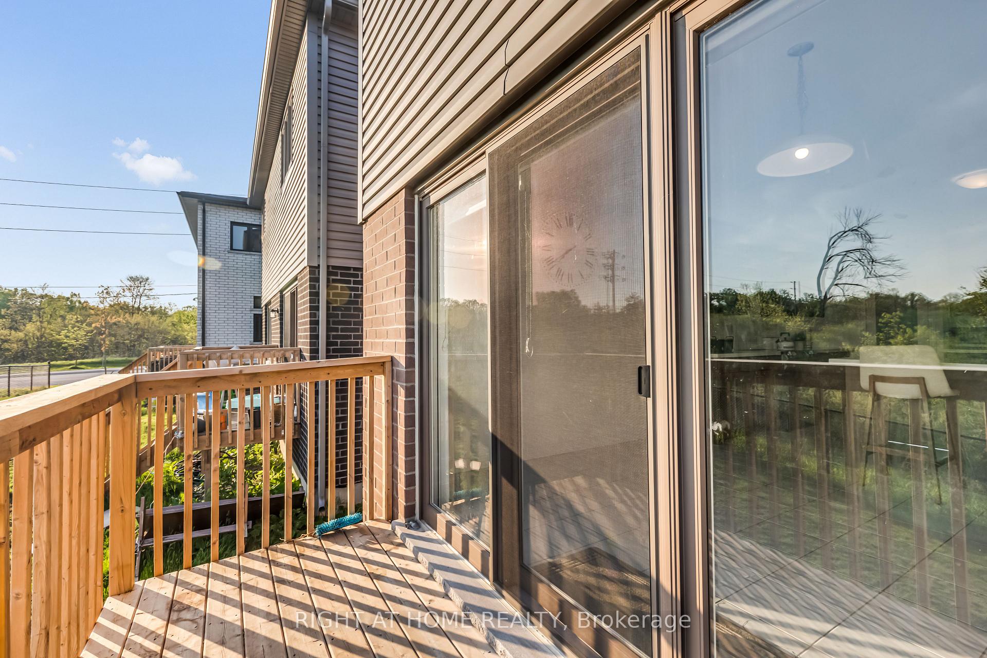 Photo 22 of 330 Gillespie Drive, Brantford, North Ward — HOMEH