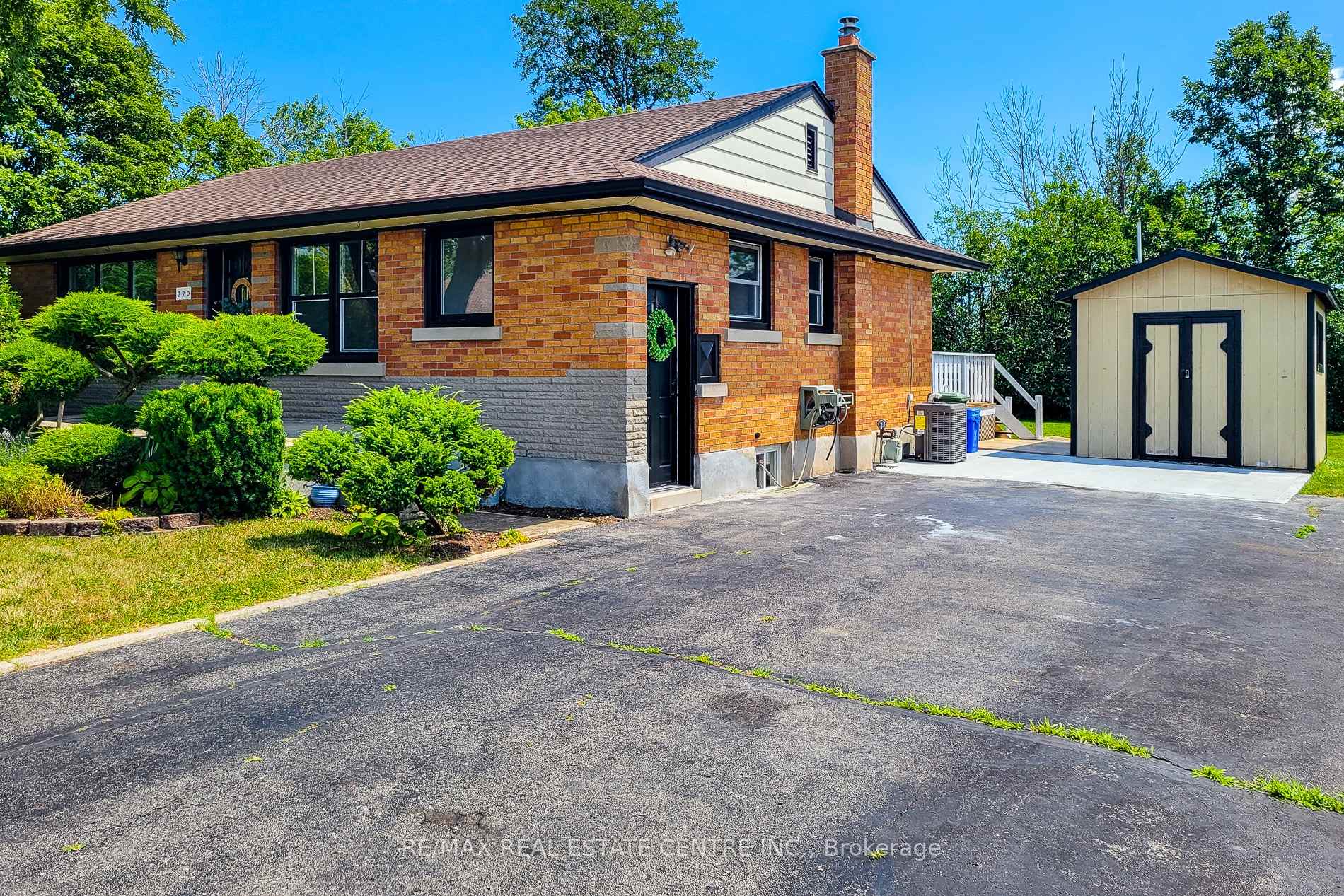 Photo 6 of 220 Winona Road, Hamilton, Winona — HOMEH