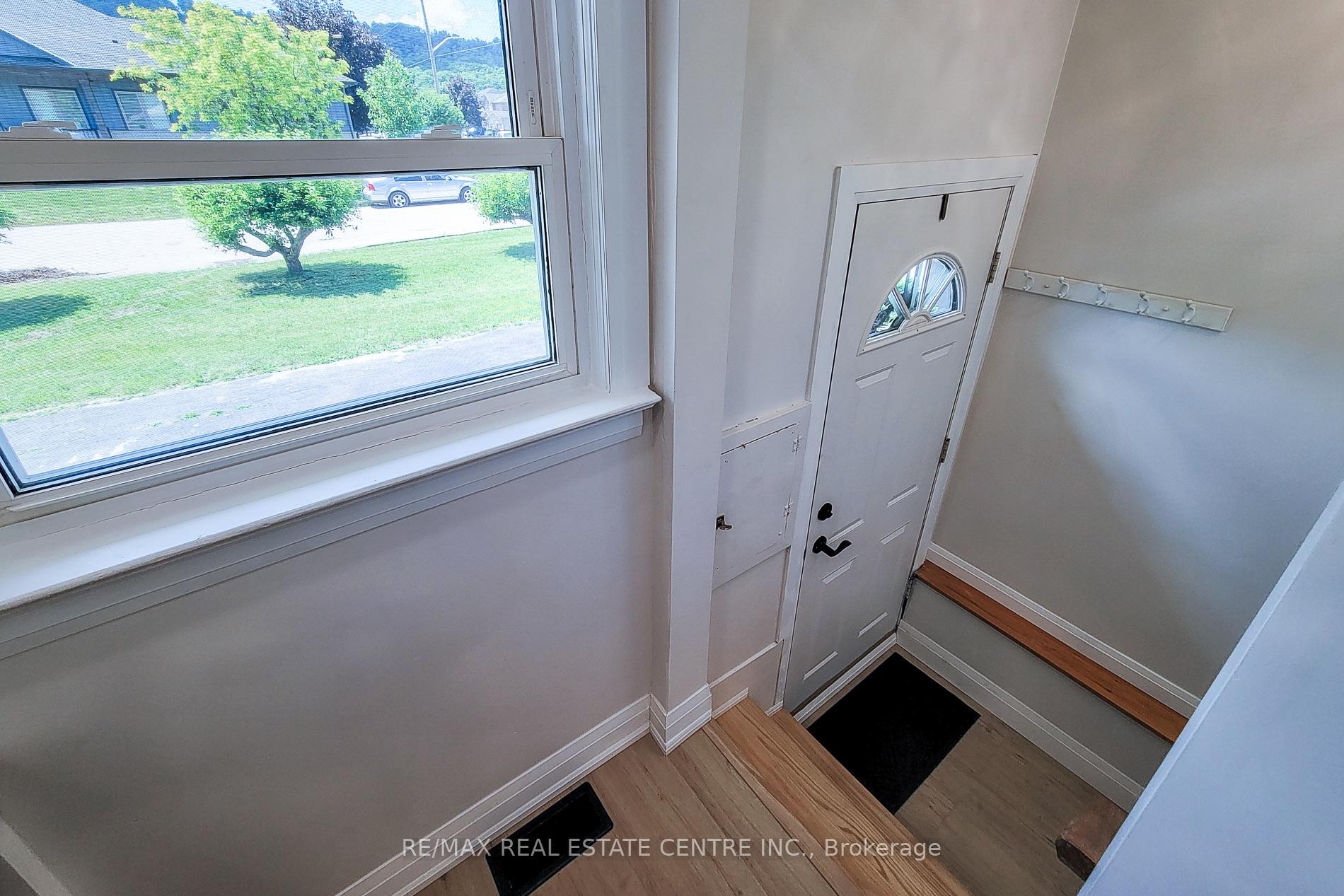 Photo 34 of 220 Winona Road, Hamilton, Winona — HOMEH