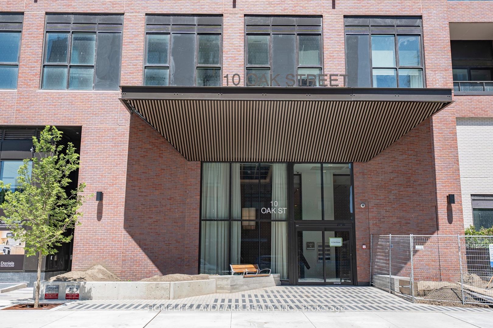 Photo 3 of 10 Oak Street, Toronto, Regent Park — HOMEH