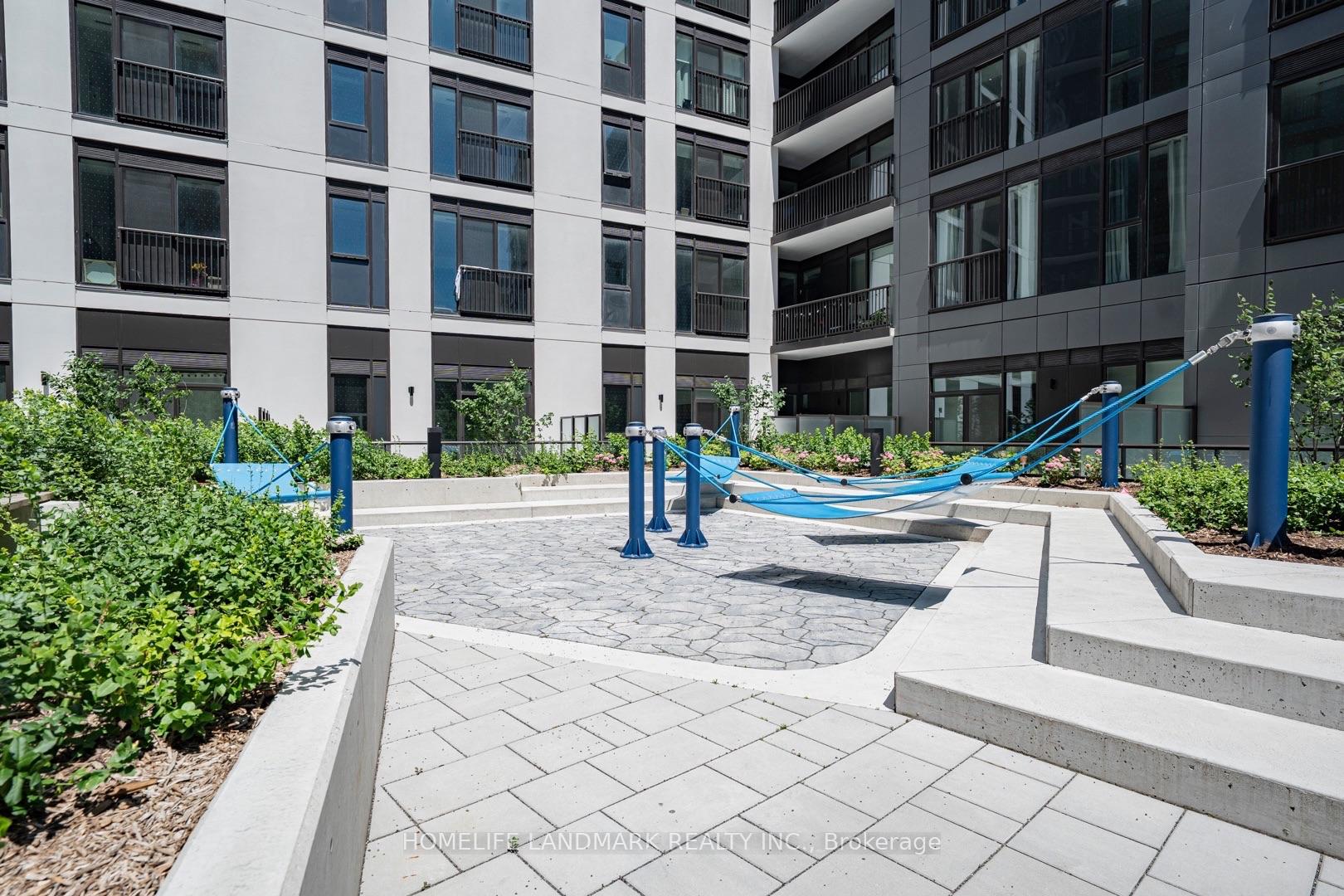 Photo 7 of 10 Oak Street, Toronto, Regent Park — HOMEH