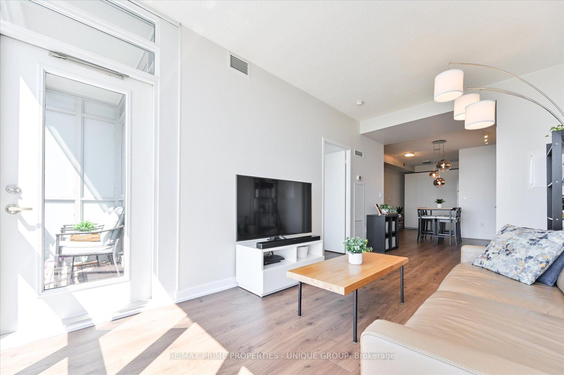 Photo 9 of Unit 3508, 15 Iceboat Terrace, Toronto, Waterfront Communities — HOMEH