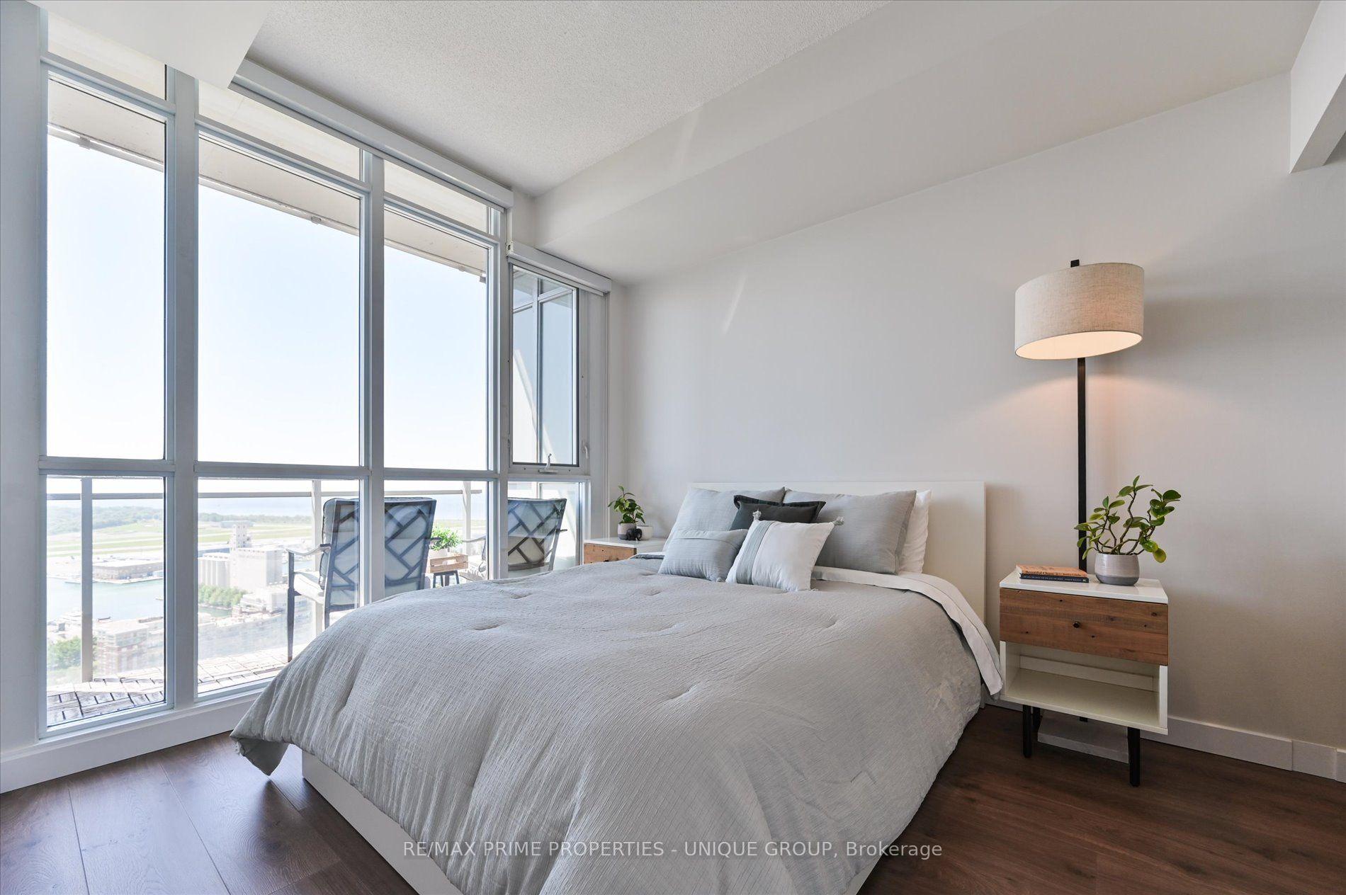 Photo 14 of Unit 3508, 15 Iceboat Terrace, Toronto, Waterfront Communities — HOMEH