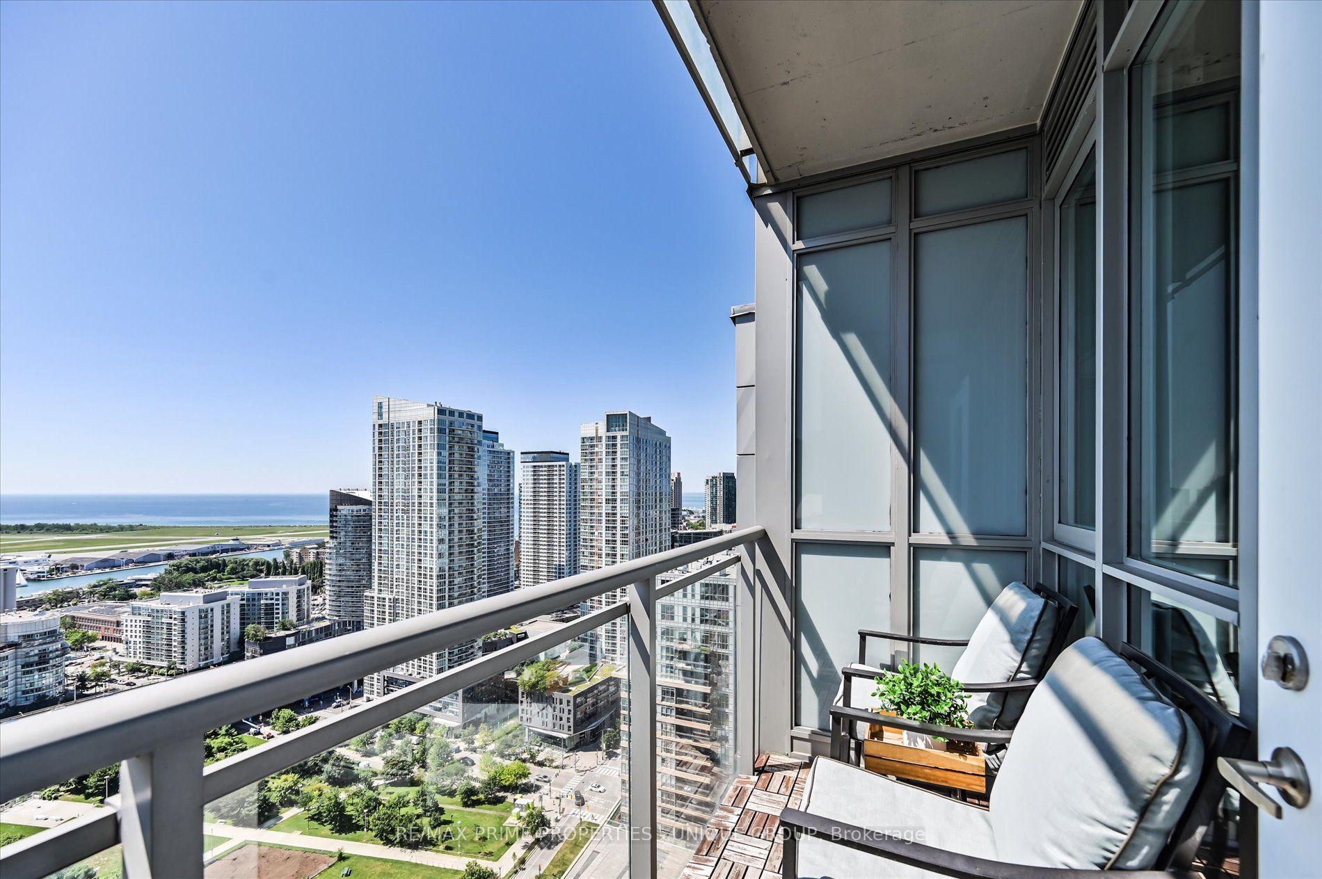 Photo 18 of Unit 3508, 15 Iceboat Terrace, Toronto, Waterfront Communities — HOMEH