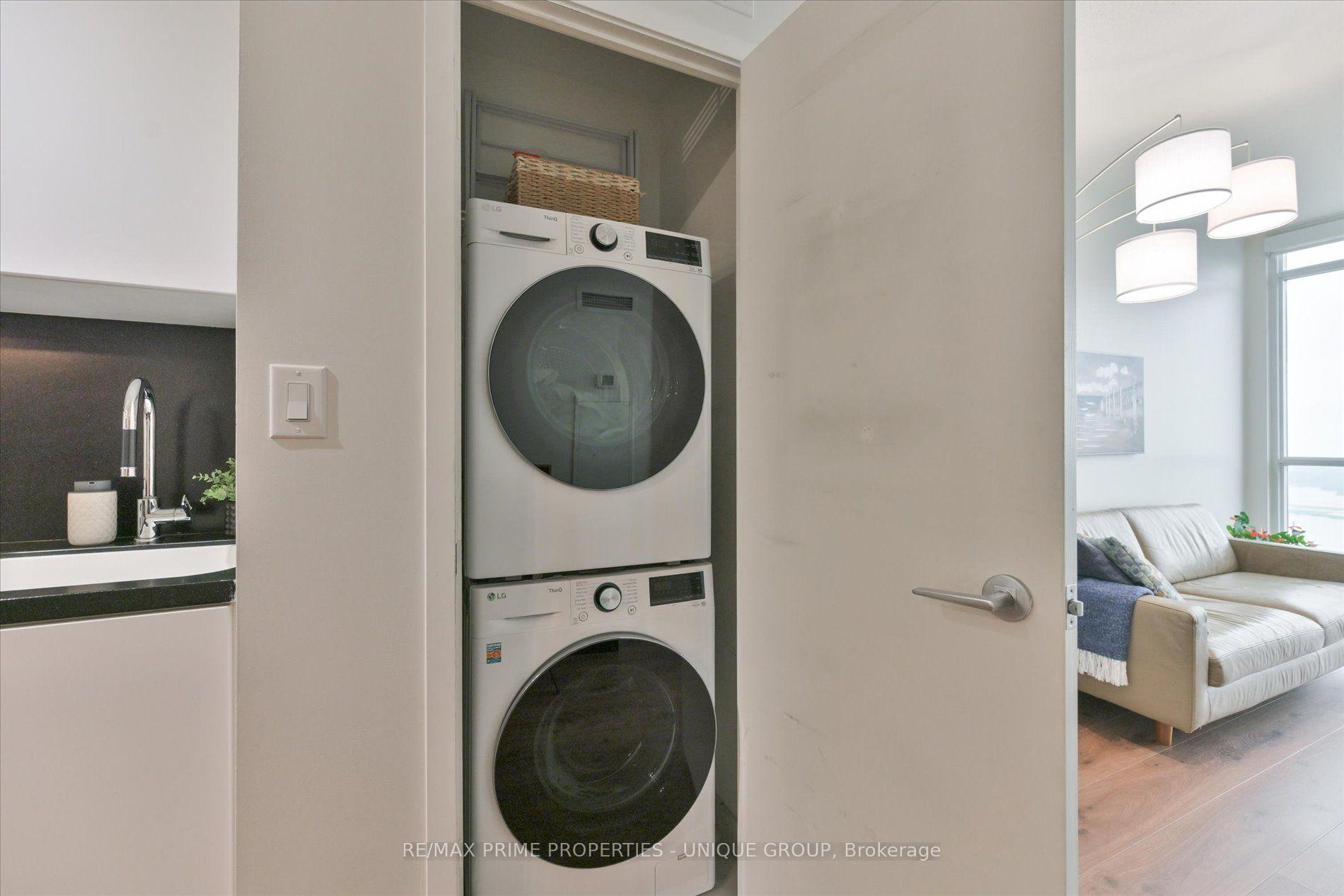 Photo 17 of Unit 3508, 15 Iceboat Terrace, Toronto, Waterfront Communities — HOMEH