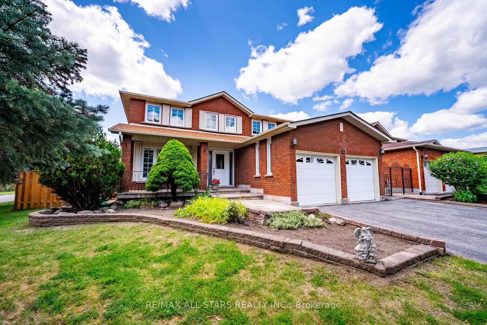 Photo 2 of 112 Jimston Drive, Markham, Milliken Mills East — HOMEH