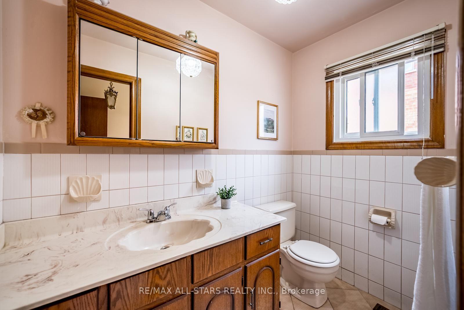 Photo 19 of 112 Jimston Drive, Markham, Milliken Mills East — HOMEH