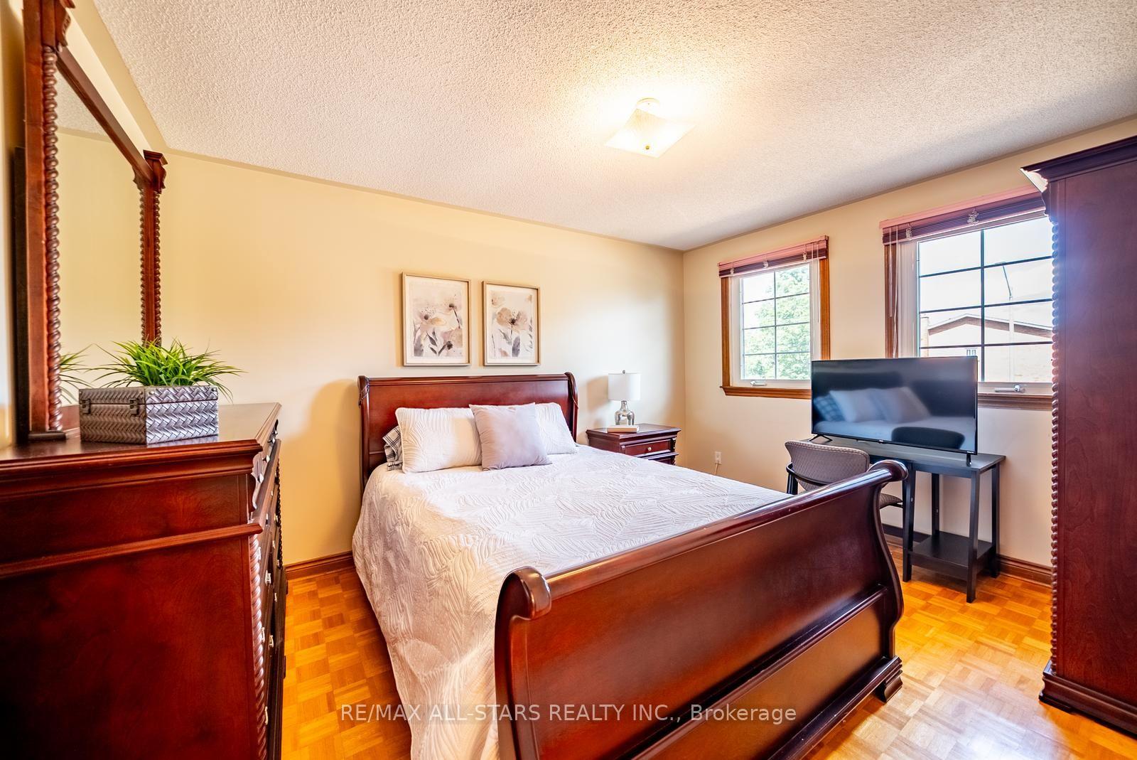 Photo 29 of 112 Jimston Drive, Markham, Milliken Mills East — HOMEH